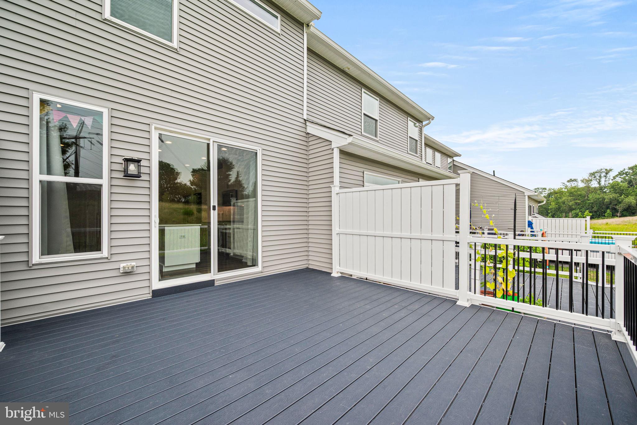 RESERVE AT CENTER SQUARE - Residential