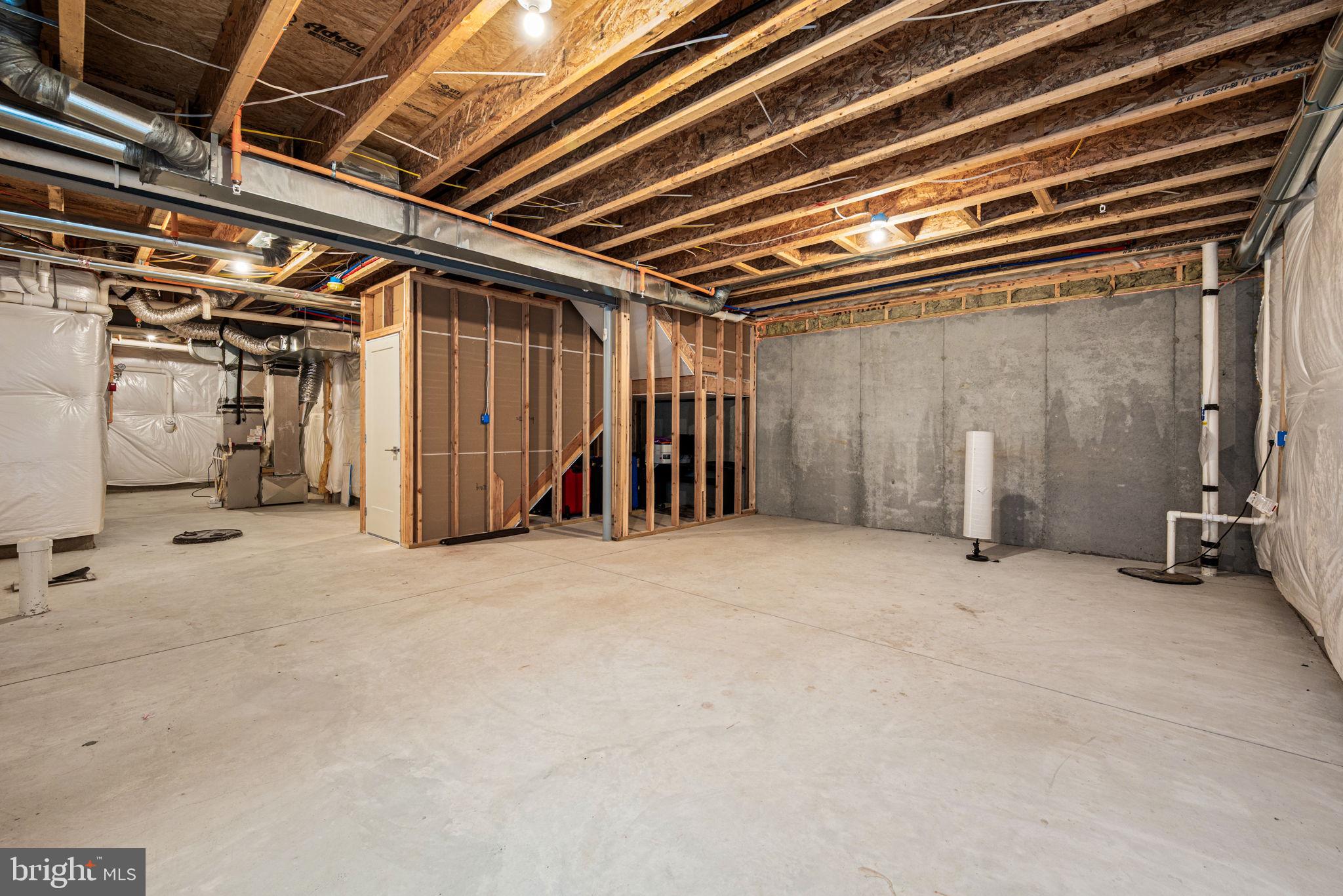 RESERVE AT CENTER SQUARE - Residential