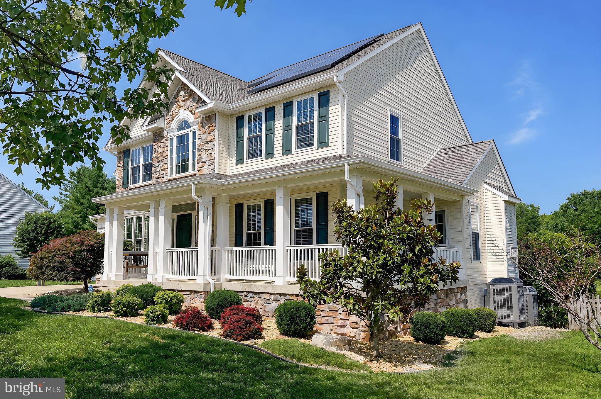1002 CANTERBURY LANE
