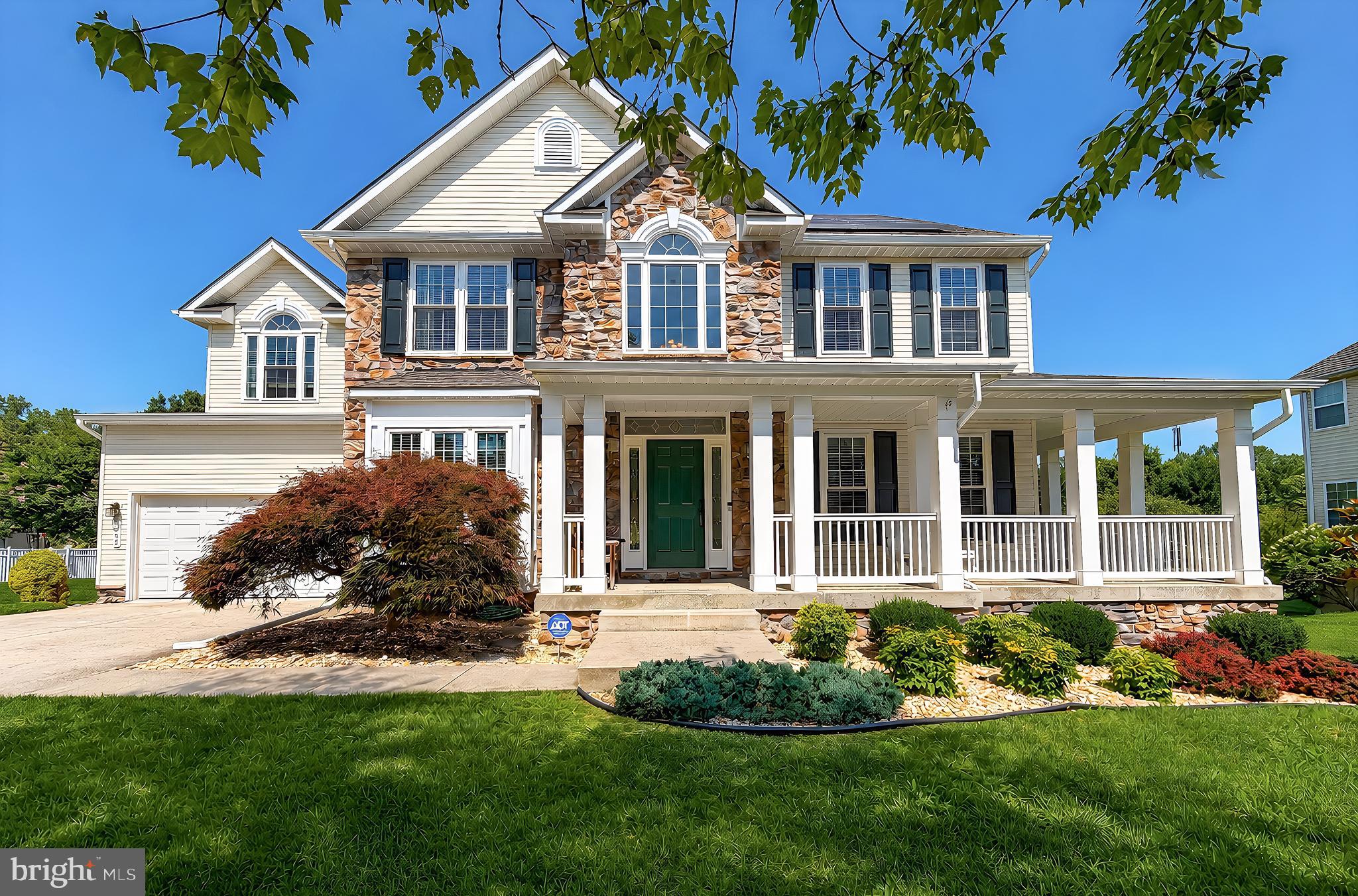 1002 CANTERBURY LANE