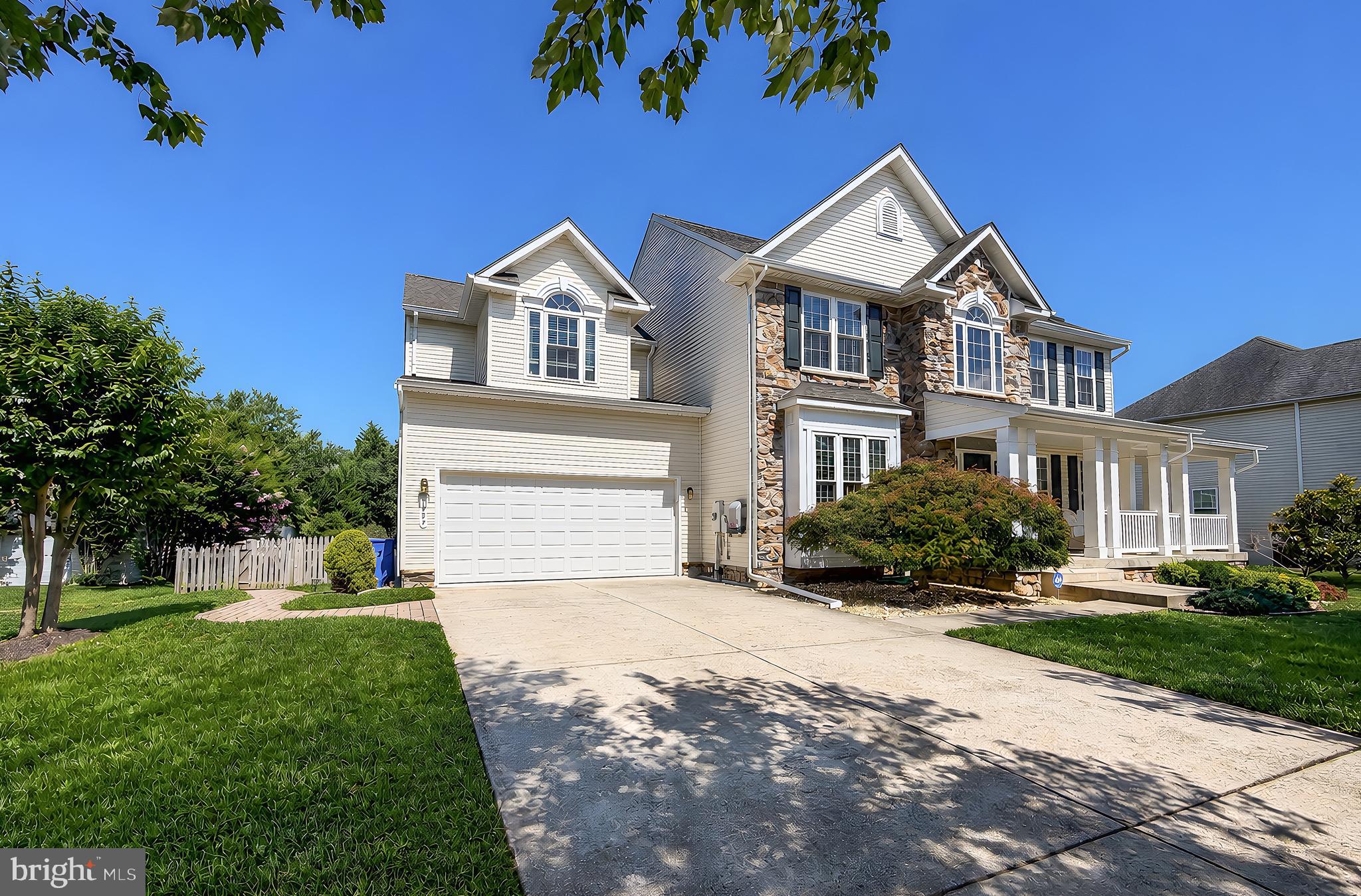 1002 CANTERBURY LANE