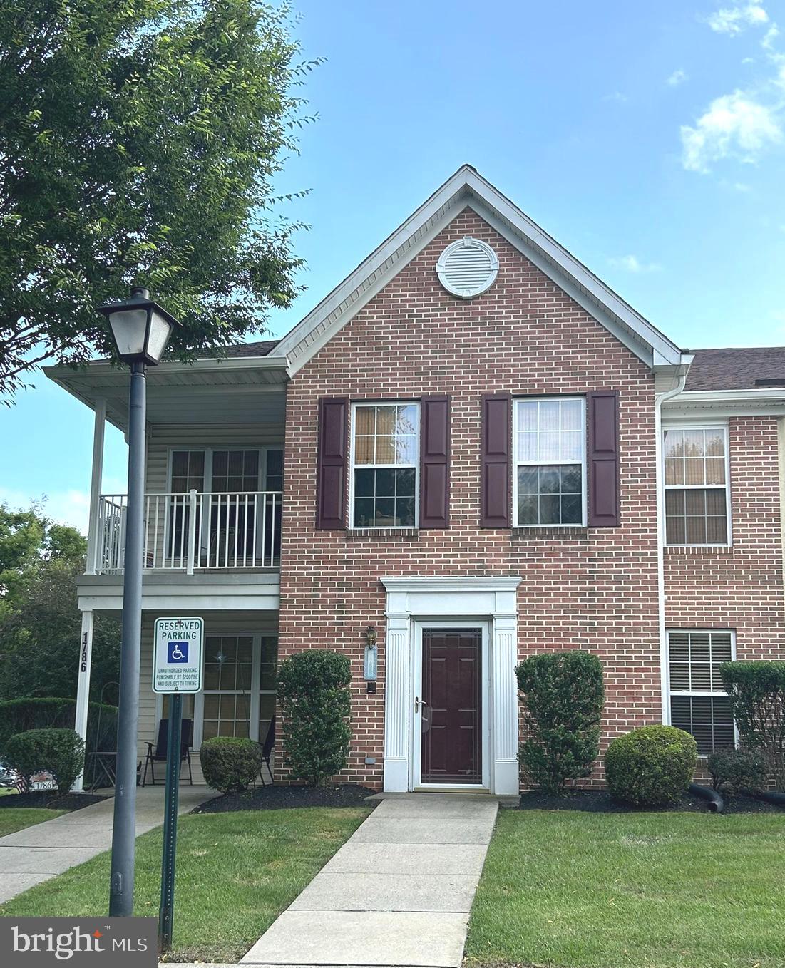 SALEM MANOR - Residential