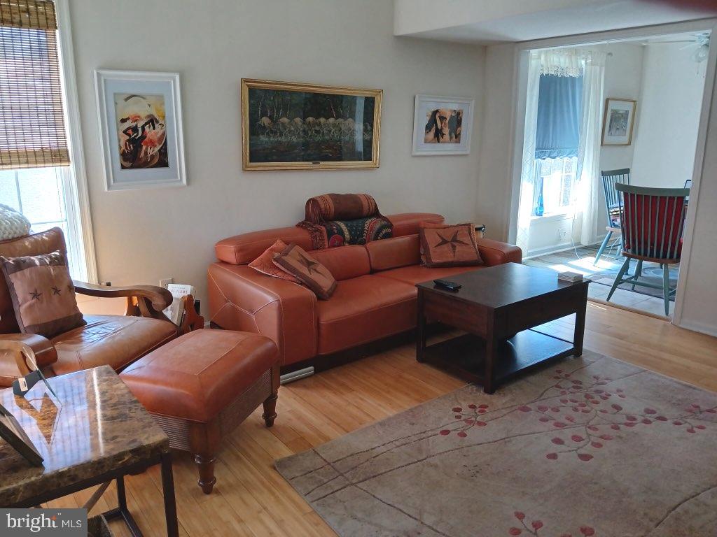 SALEM MANOR - Residential