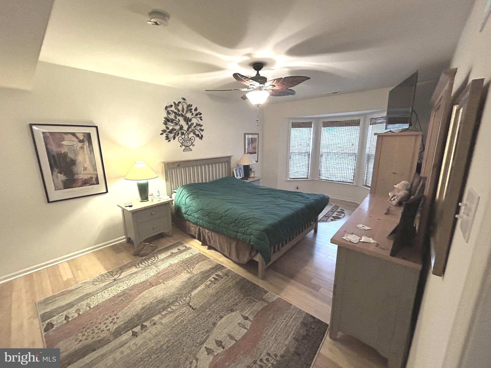 SALEM MANOR - Residential