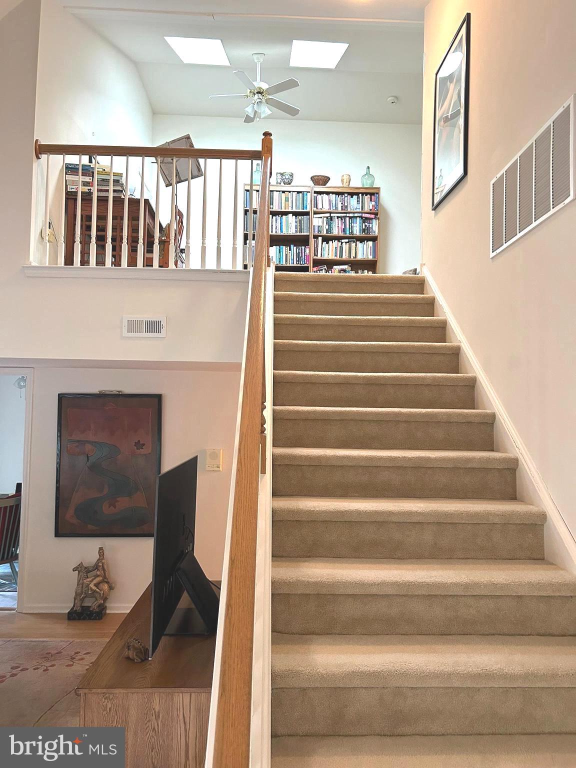 SALEM MANOR - Residential