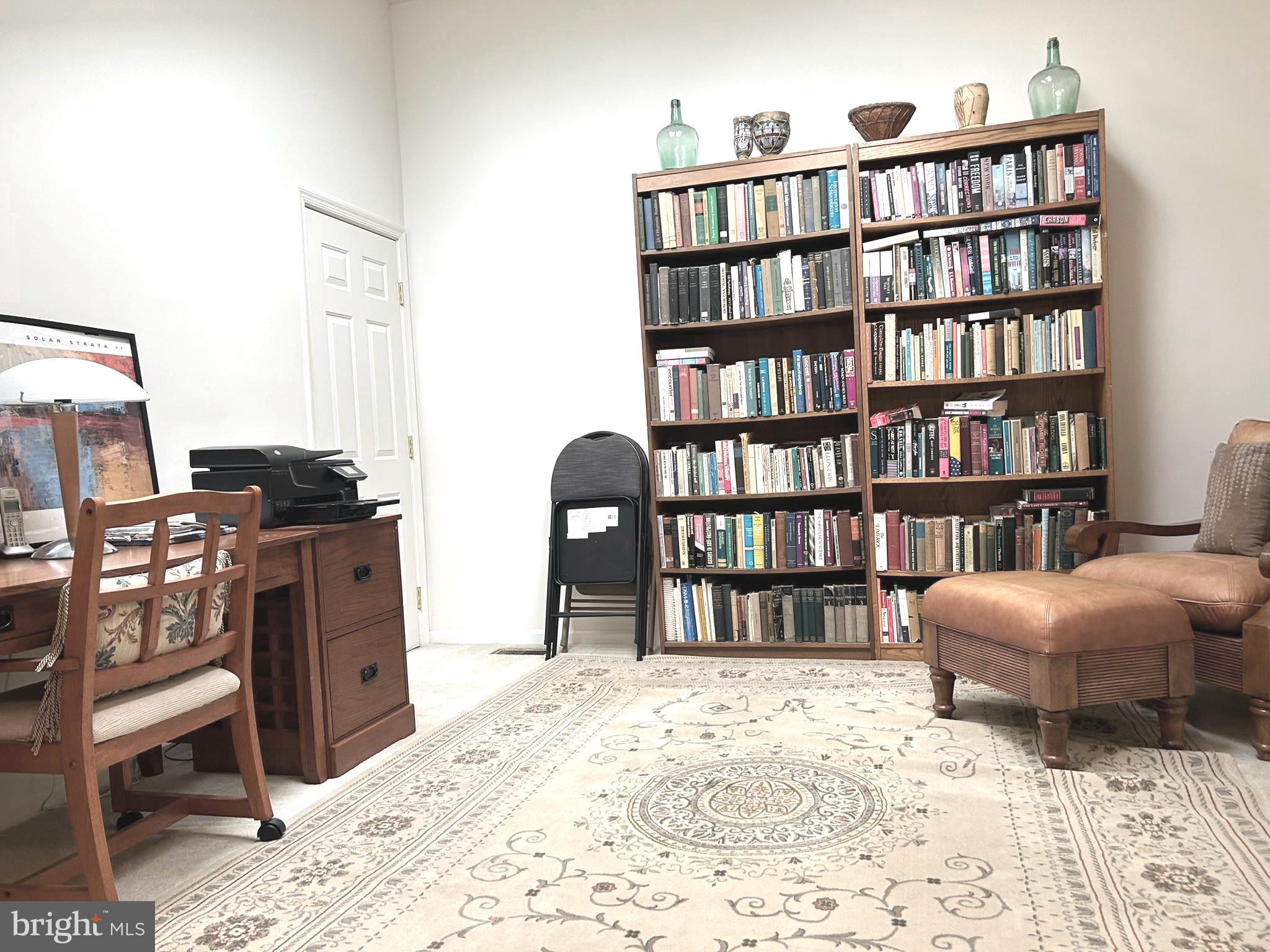 SALEM MANOR - Residential