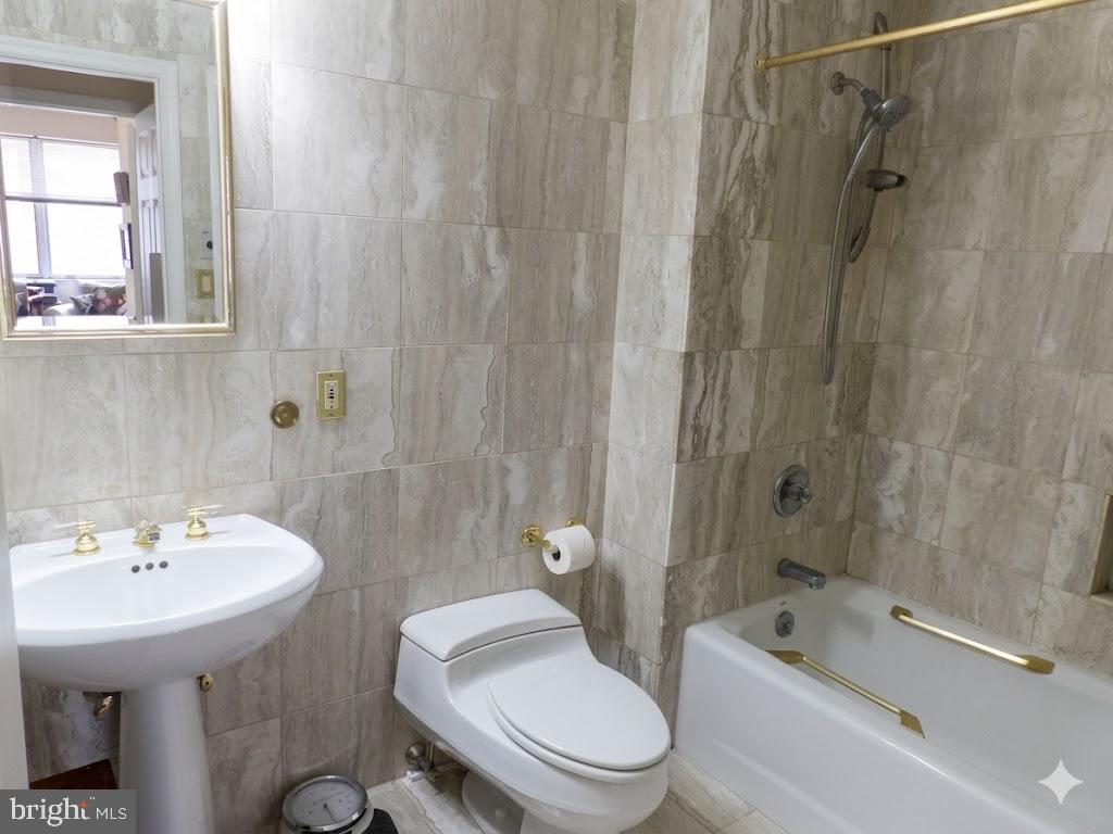 TUSCANY-CANTERBURY - Residential