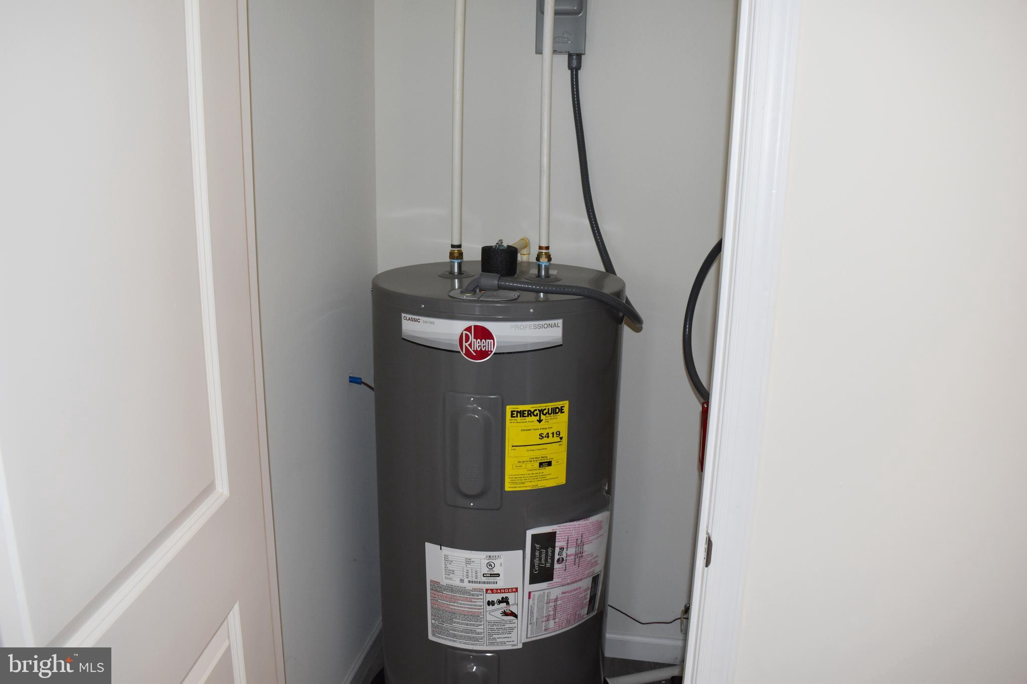 MILL CREEK ACRES - Residential