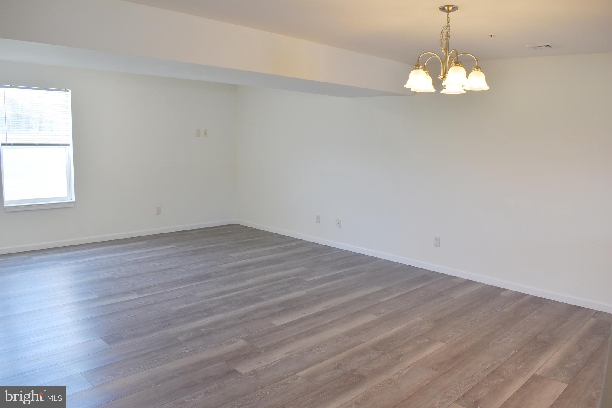 MILL CREEK ACRES - Residential