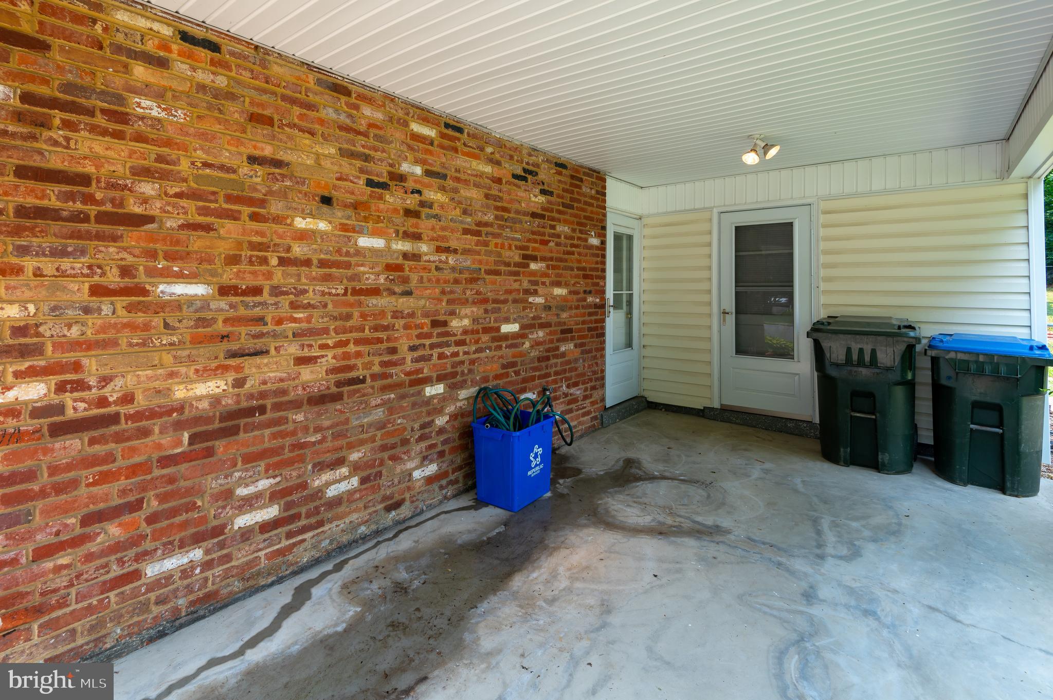 NORTH SPRINGFIELD - Residential