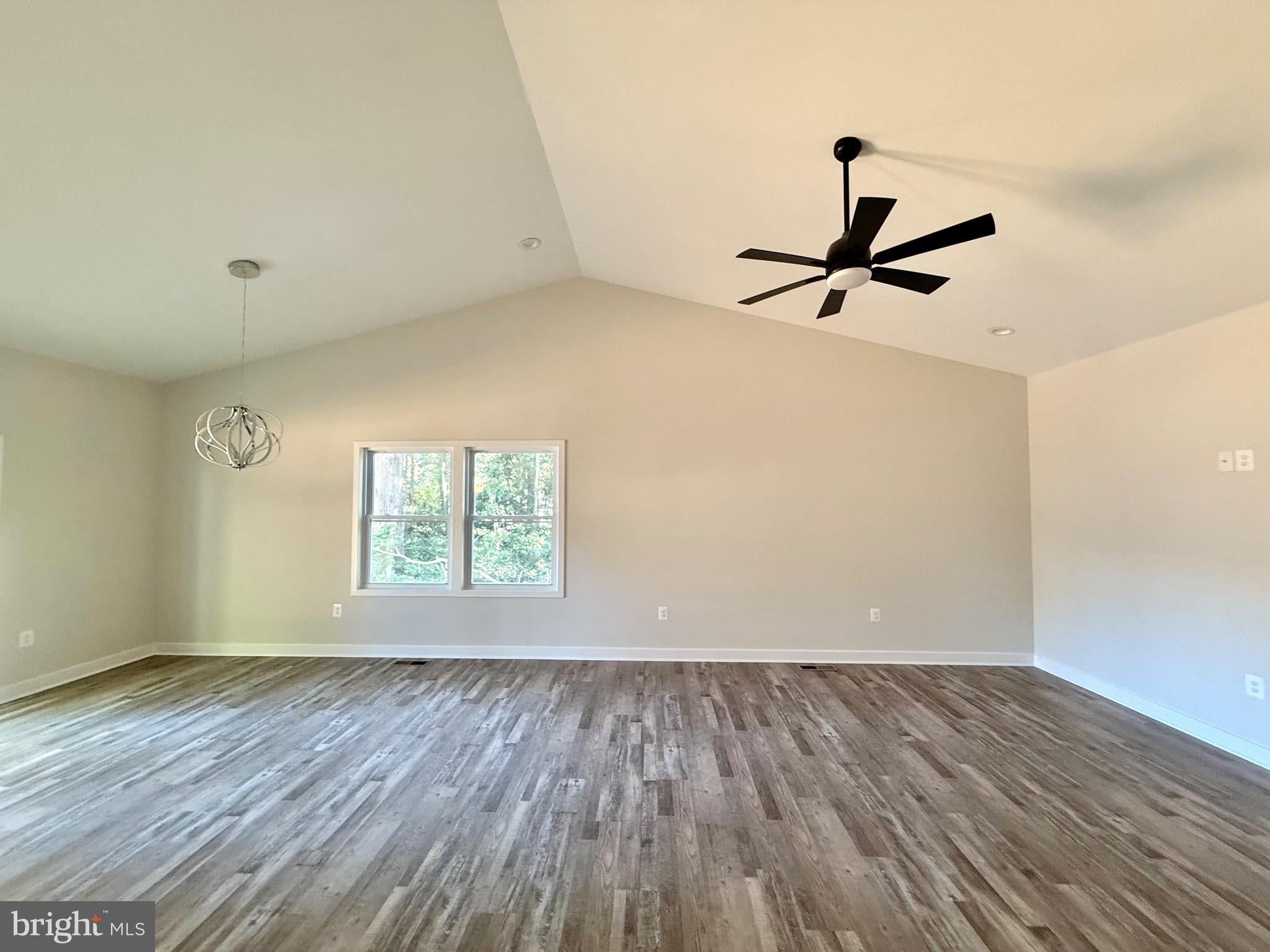 105 CIRCLE LANE