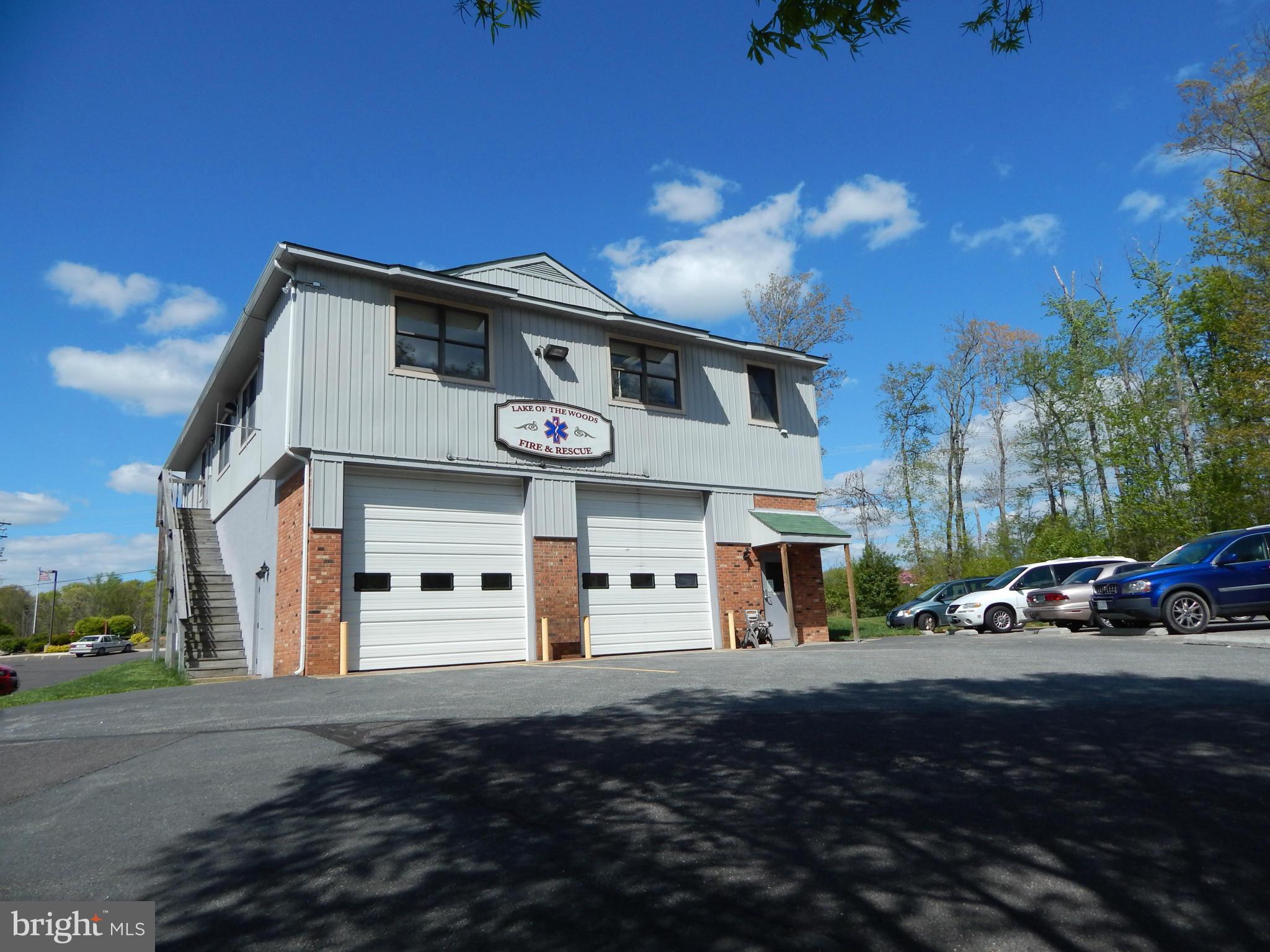 LAKE OF THE WOODS - Residential Lease