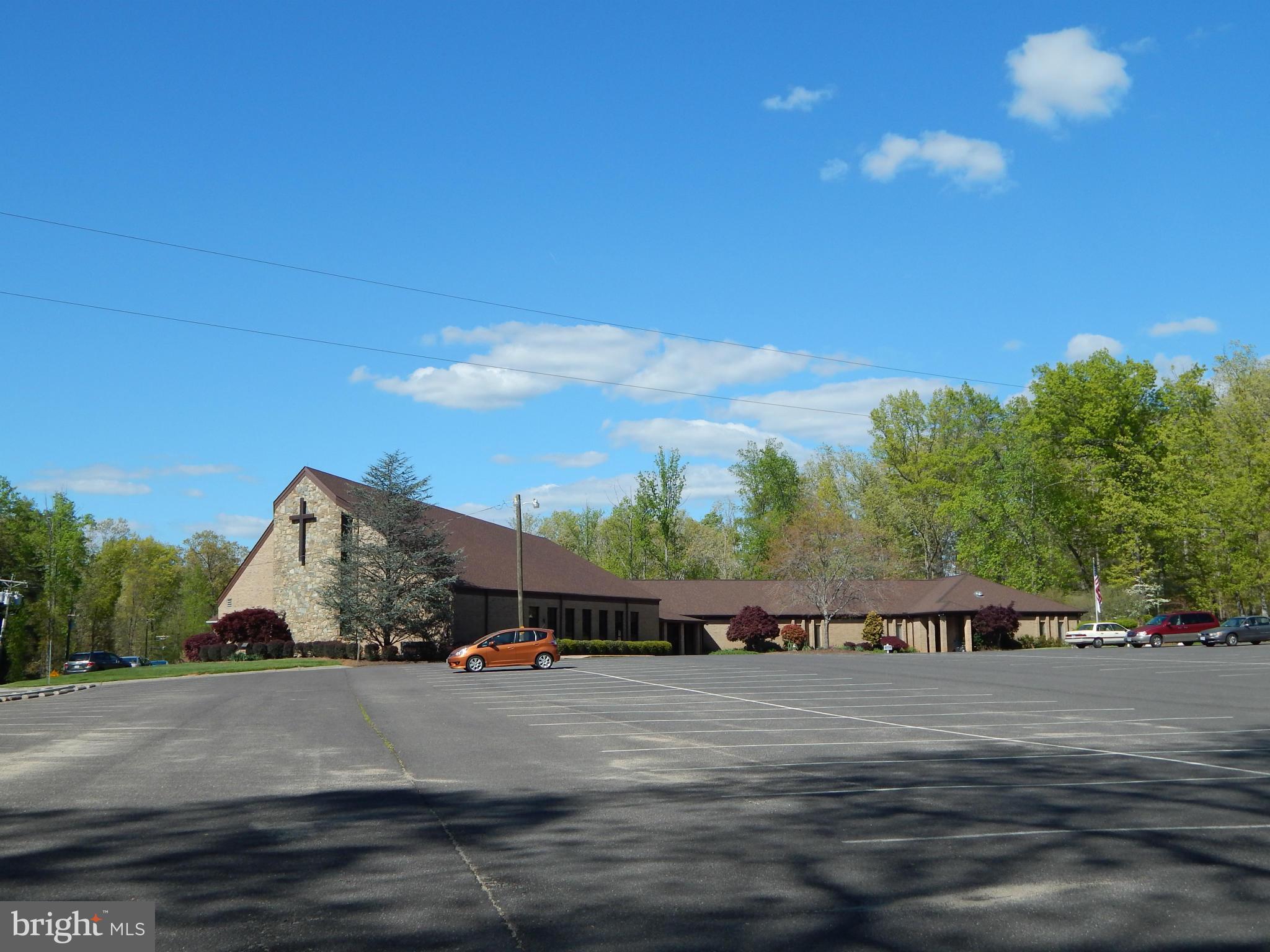 LAKE OF THE WOODS - Residential Lease