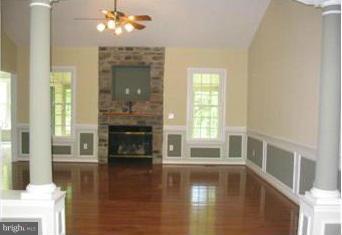 LAKE OF THE WOODS - Residential Lease