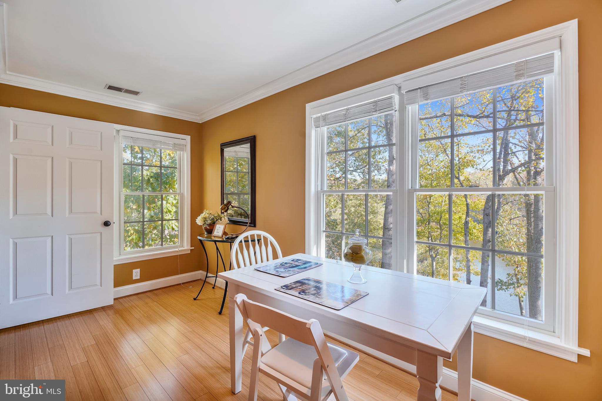 BAY HIGHLANDS - Residential