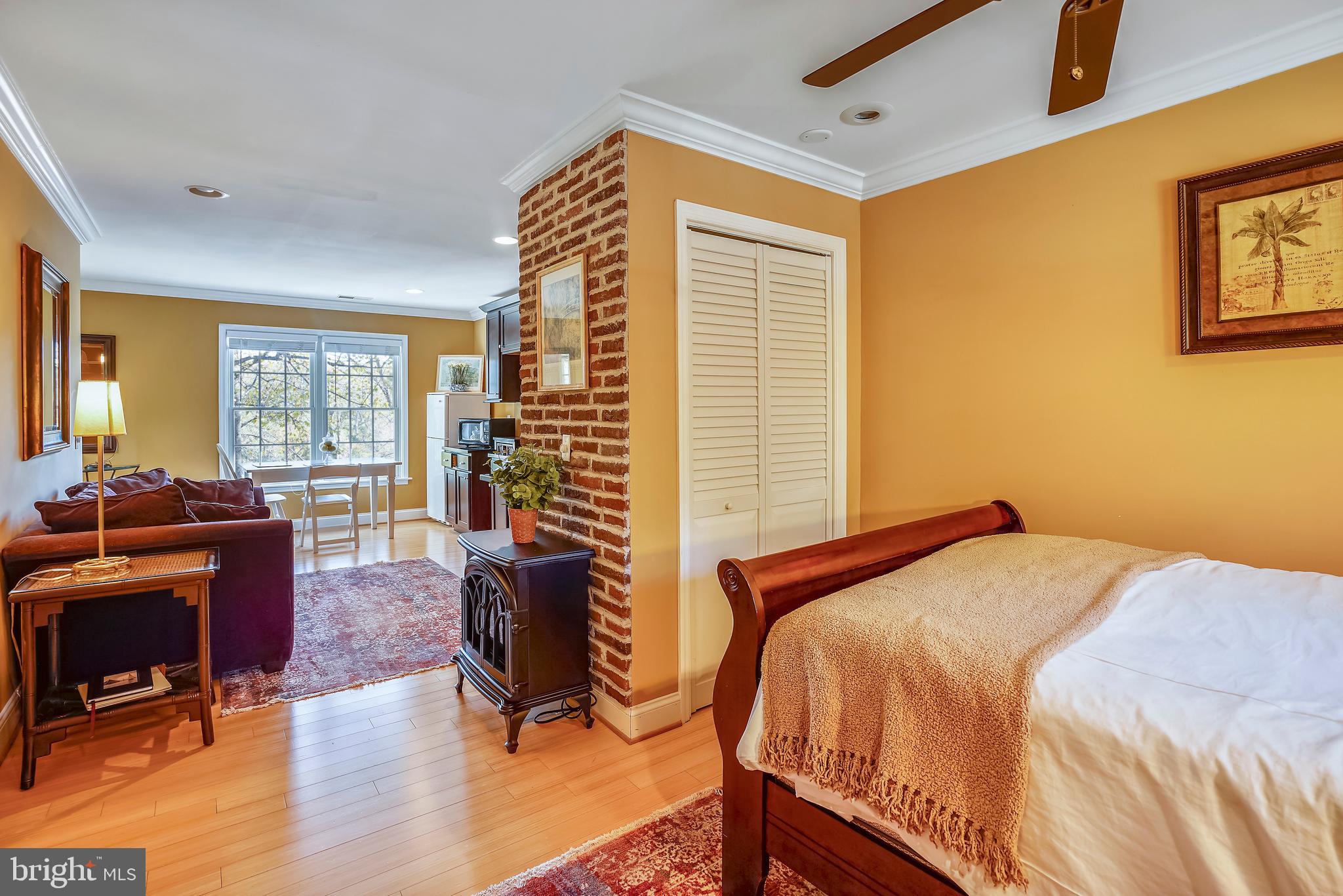 BAY HIGHLANDS - Residential