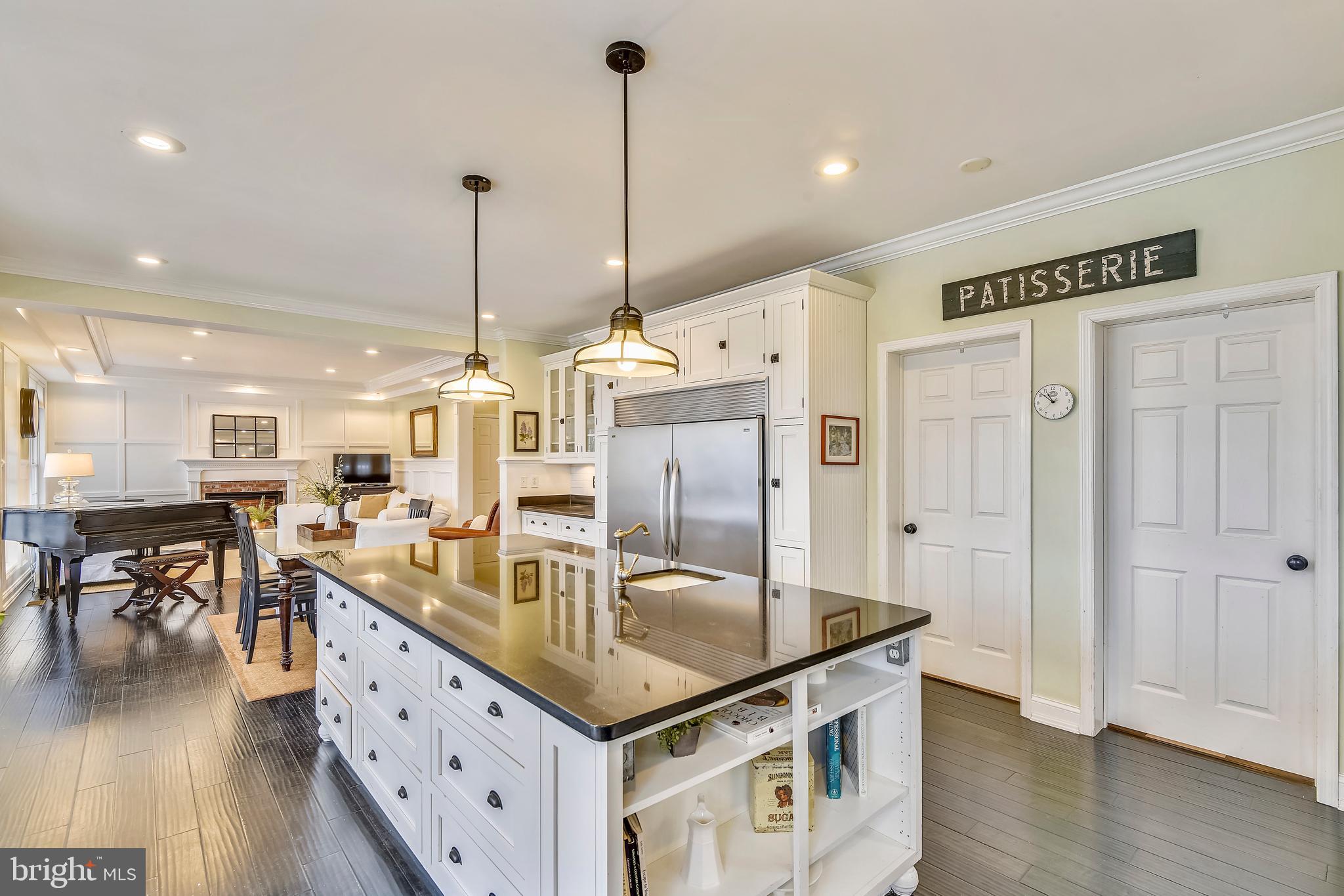 BAY HIGHLANDS - Residential