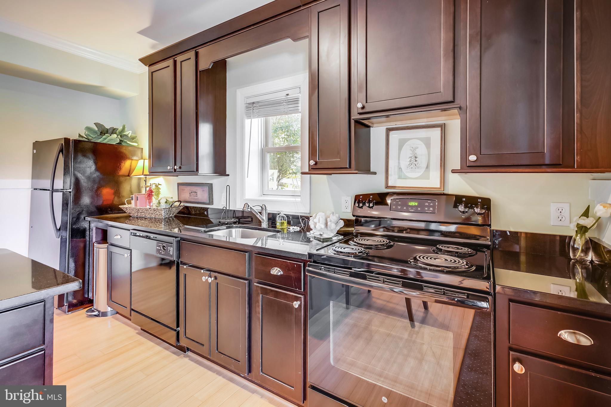 BAY HIGHLANDS - Residential