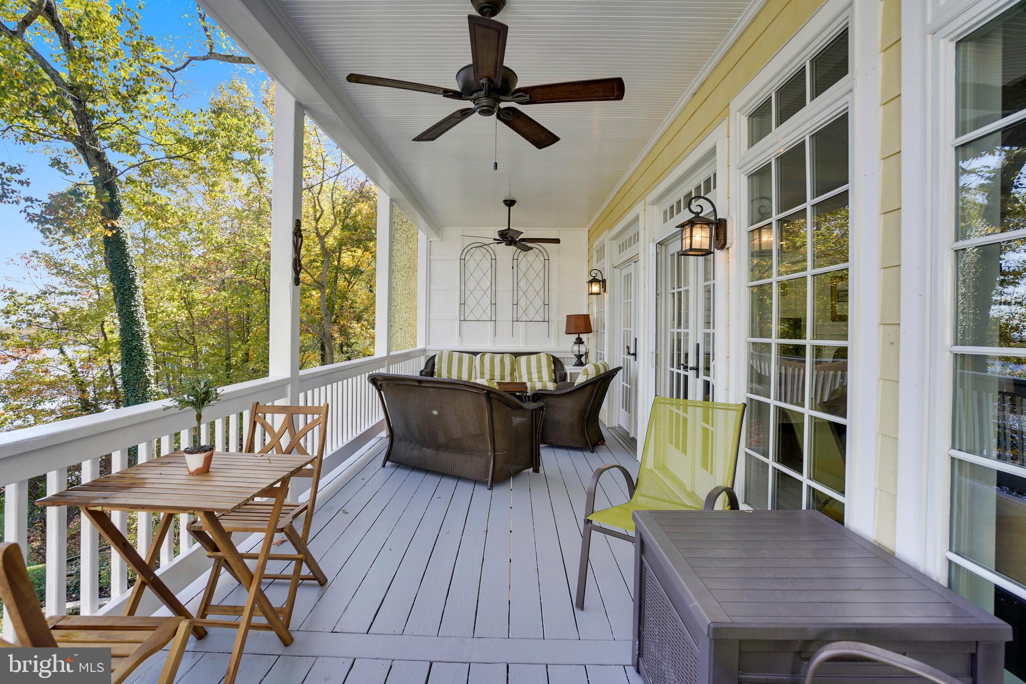 BAY HIGHLANDS - Residential