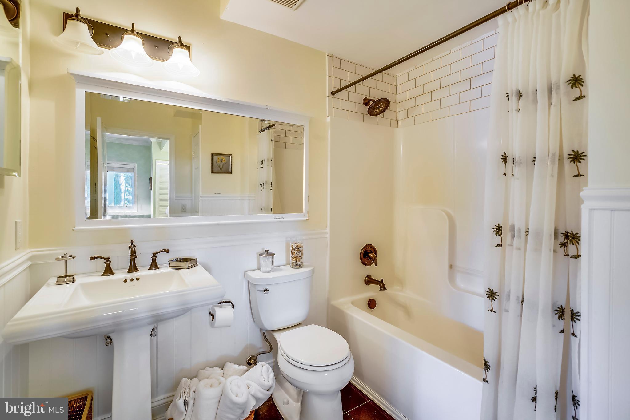 BAY HIGHLANDS - Residential