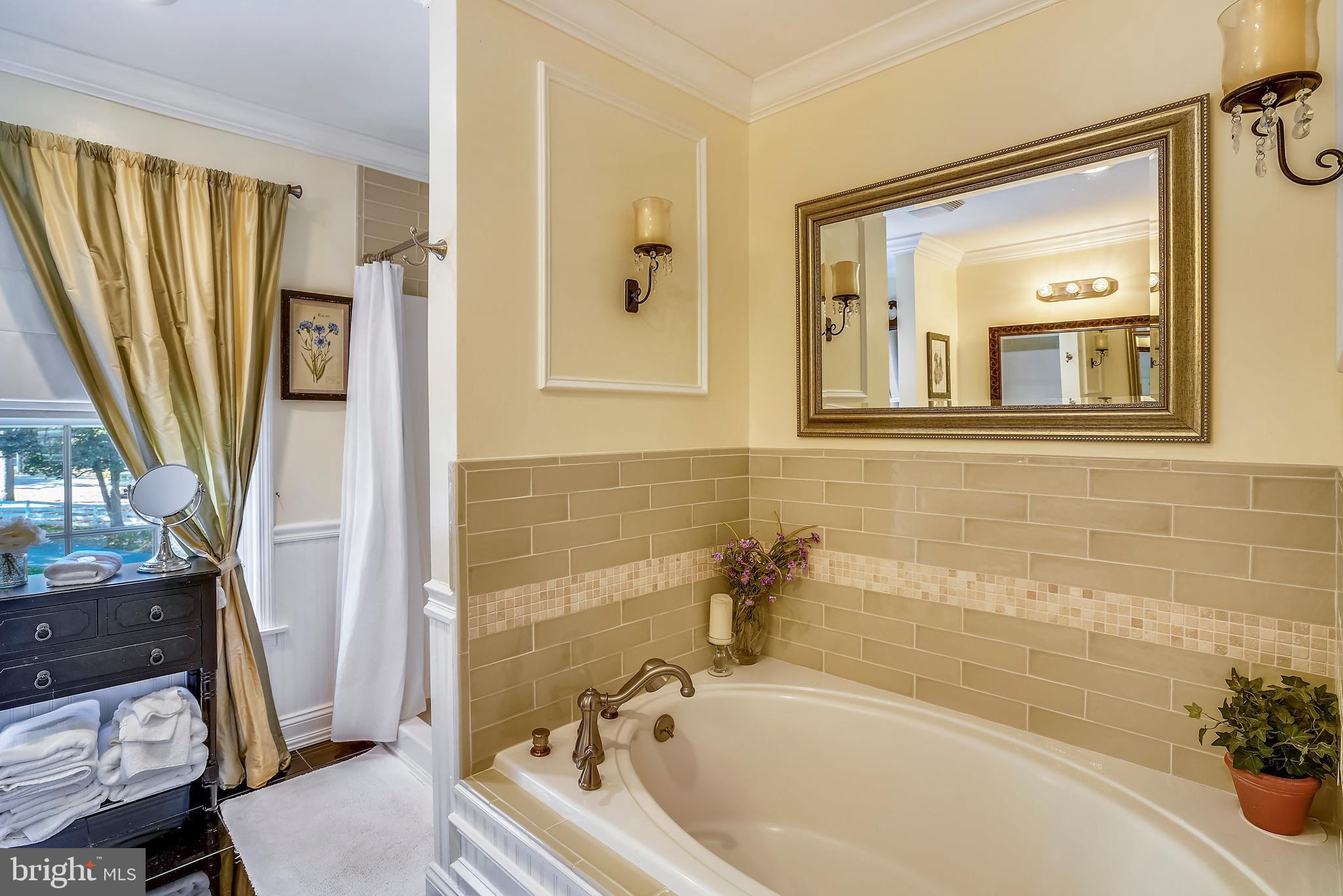 BAY HIGHLANDS - Residential