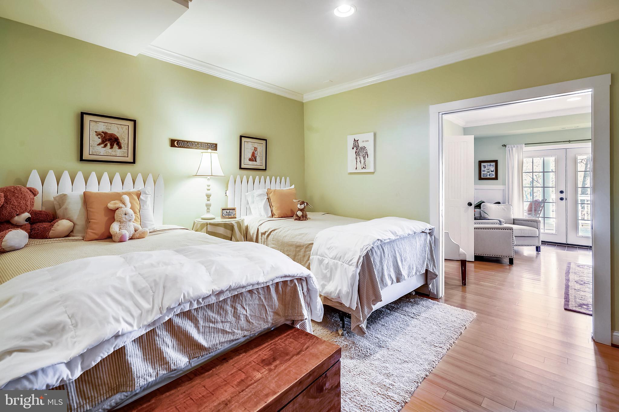 BAY HIGHLANDS - Residential