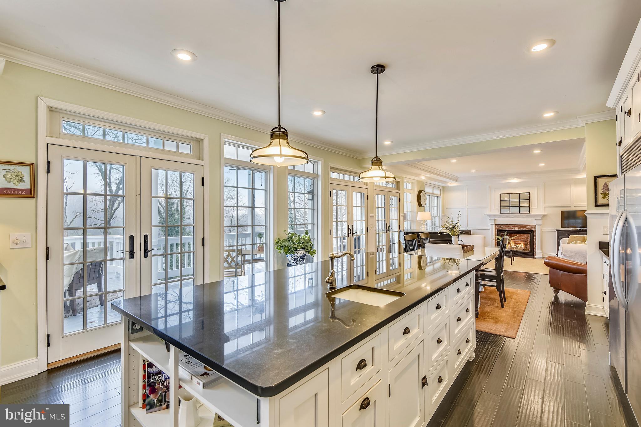 BAY HIGHLANDS - Residential