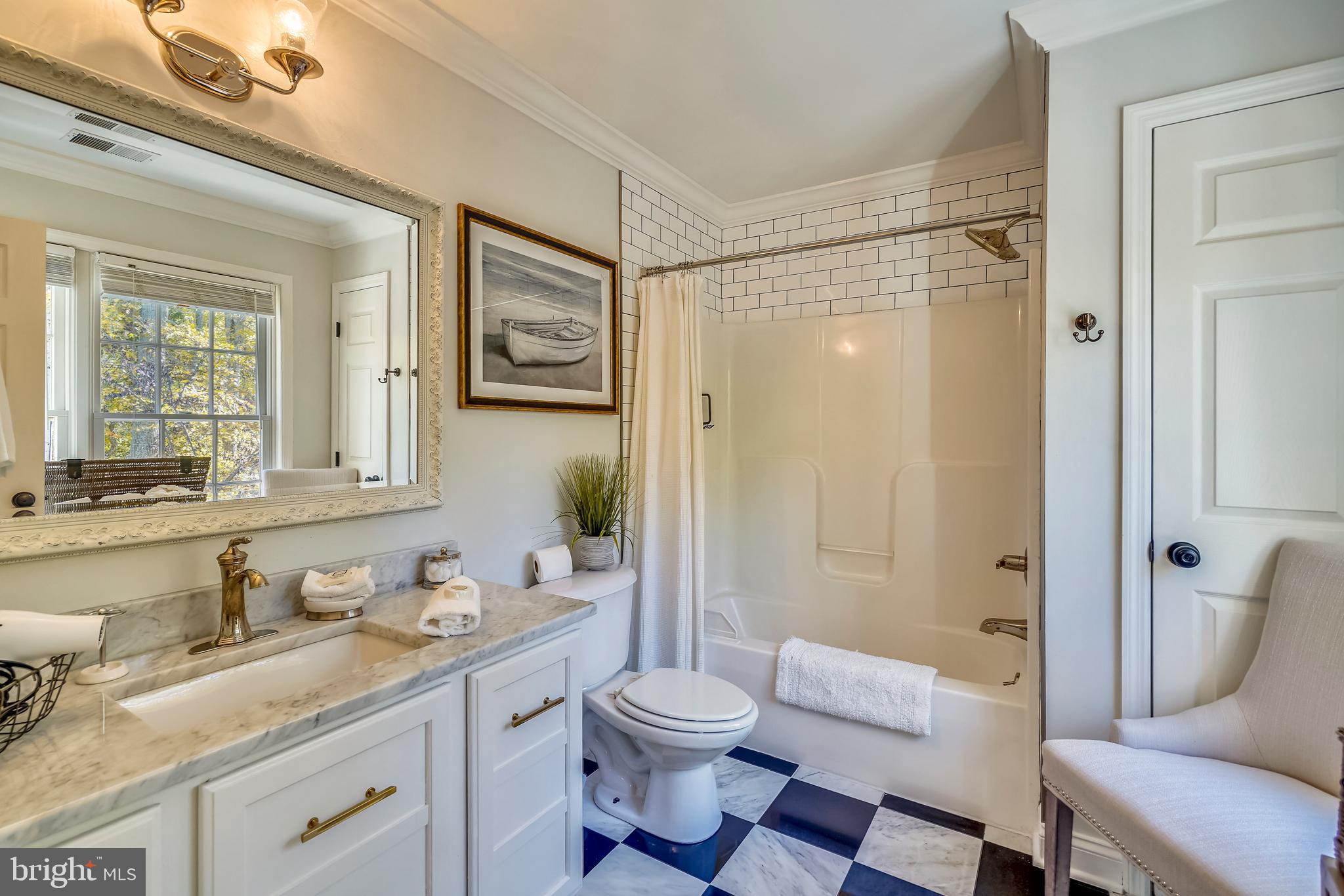 BAY HIGHLANDS - Residential