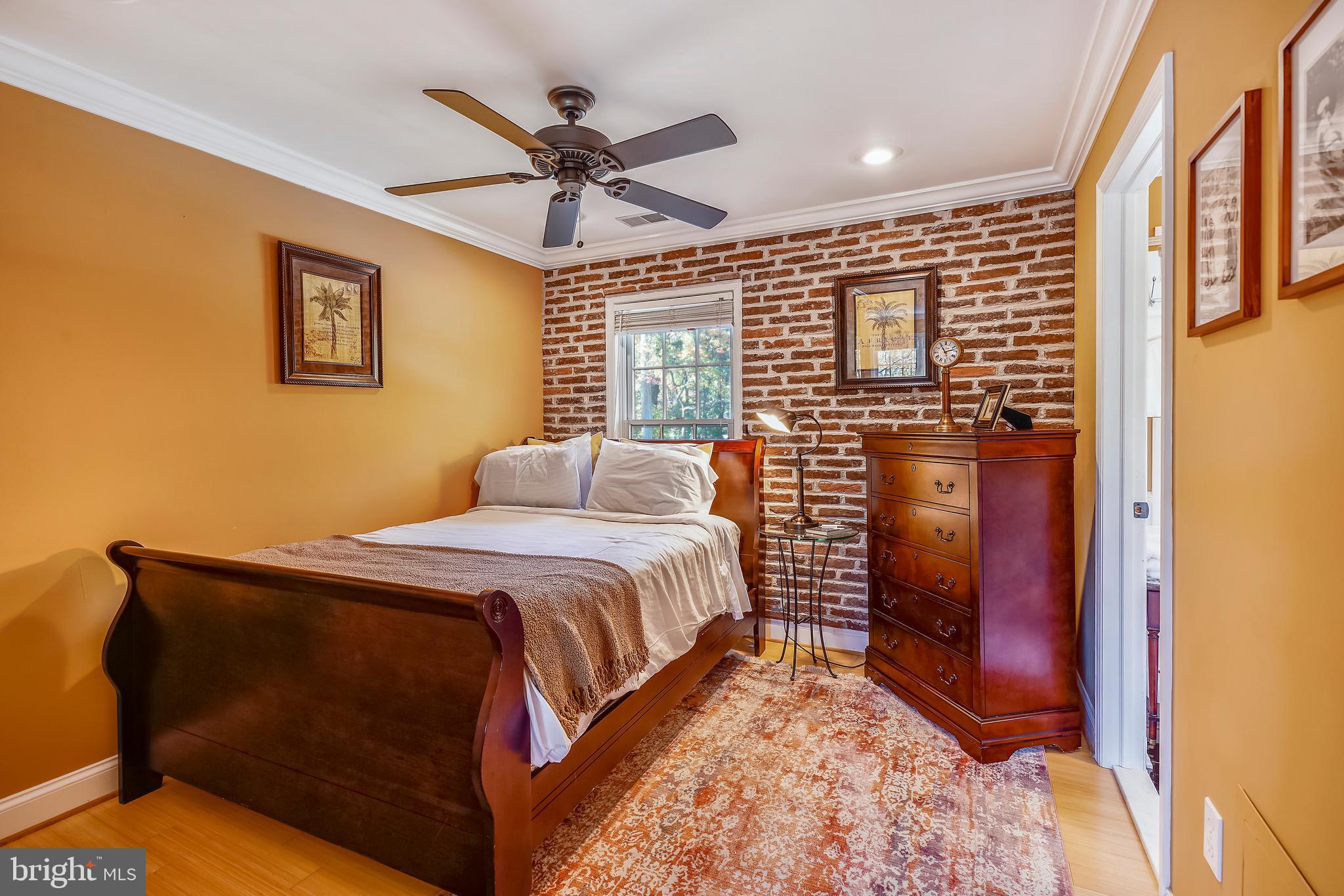 BAY HIGHLANDS - Residential