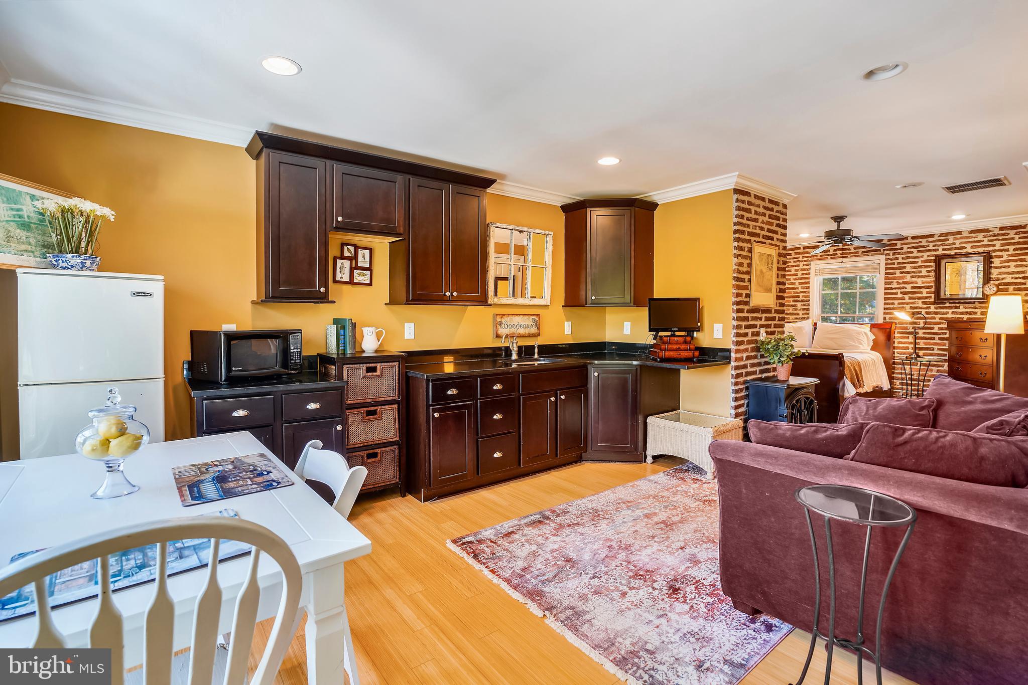 BAY HIGHLANDS - Residential