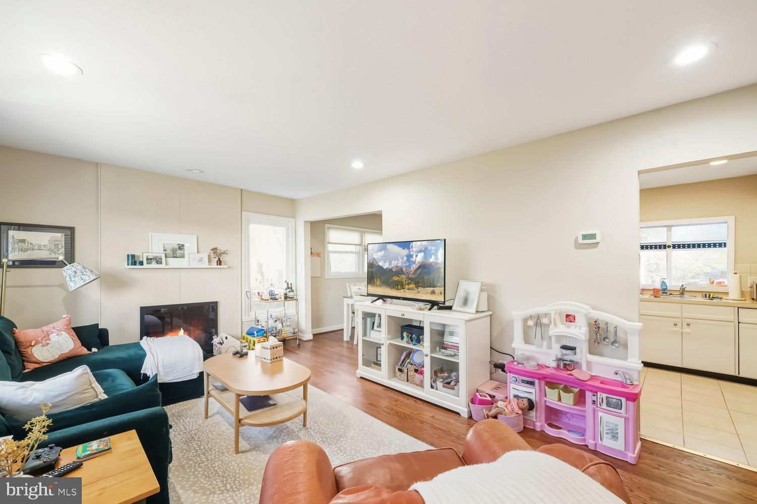 1105 WESTBRIAR COURT NE