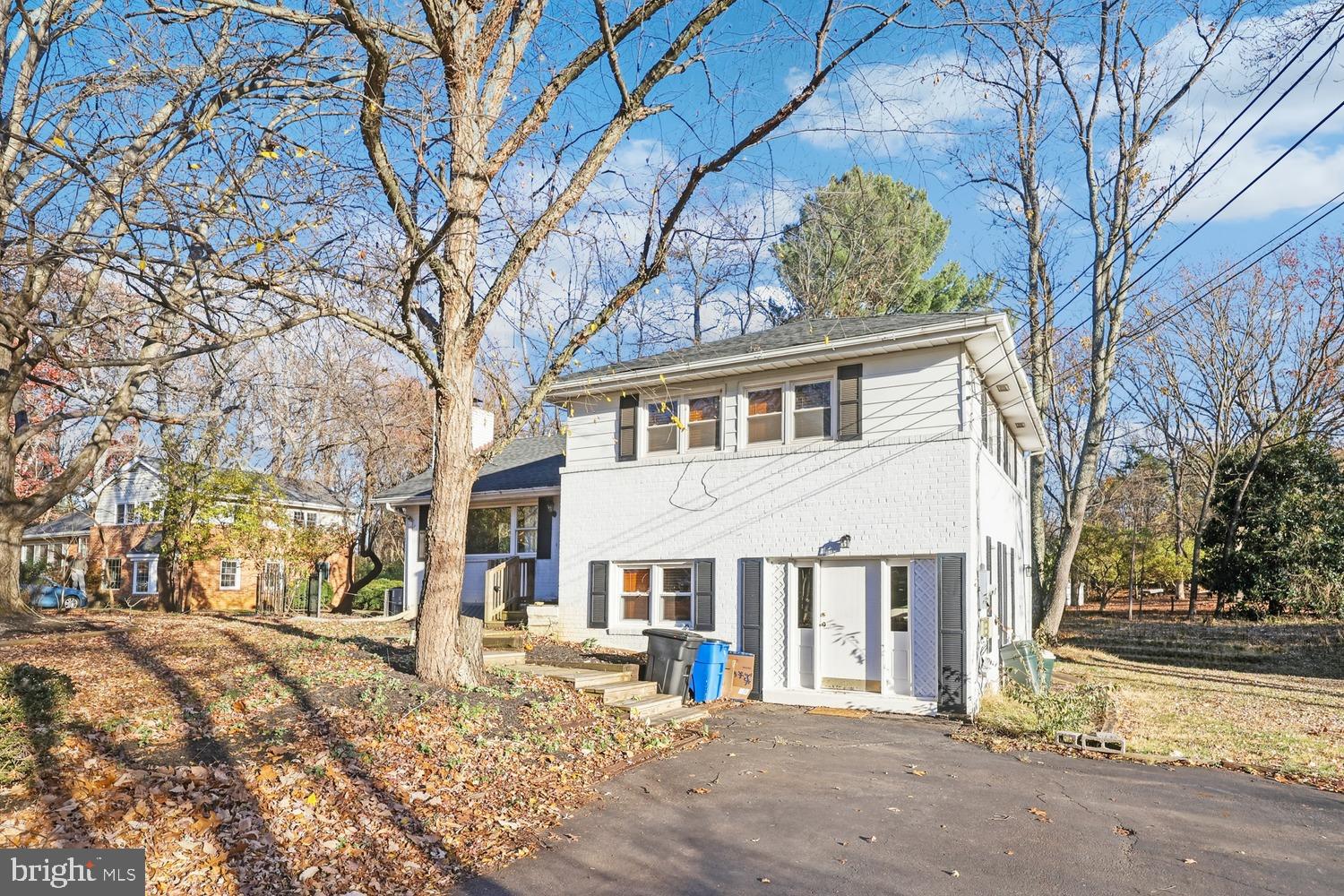 1105 WESTBRIAR COURT NE