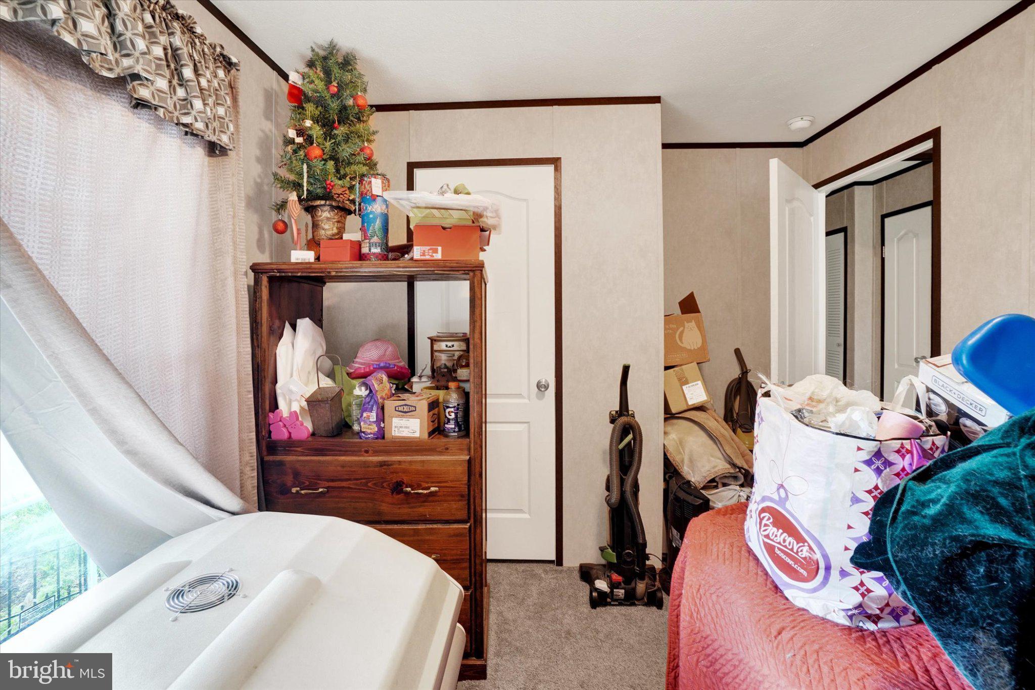 ROLLING HILLS ESTATES - Residential