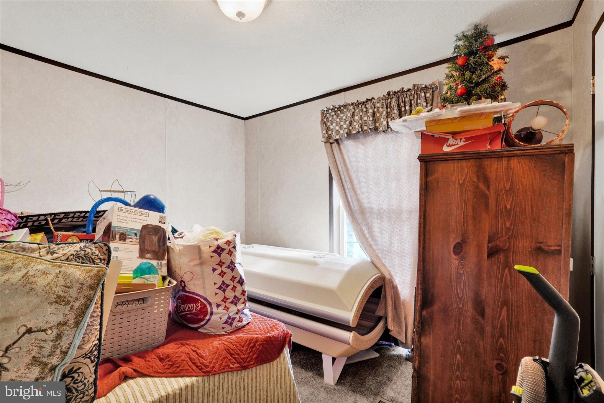 ROLLING HILLS ESTATES - Residential