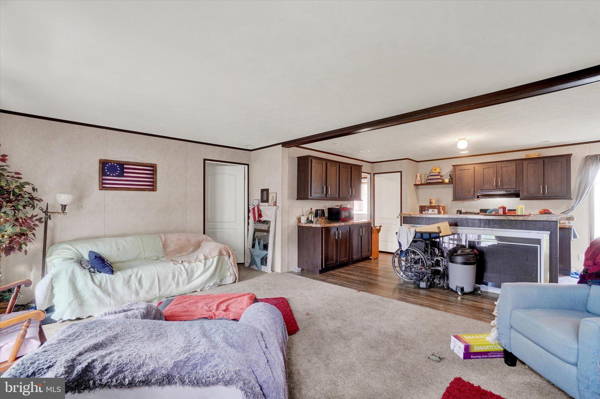 ROLLING HILLS ESTATES - Residential