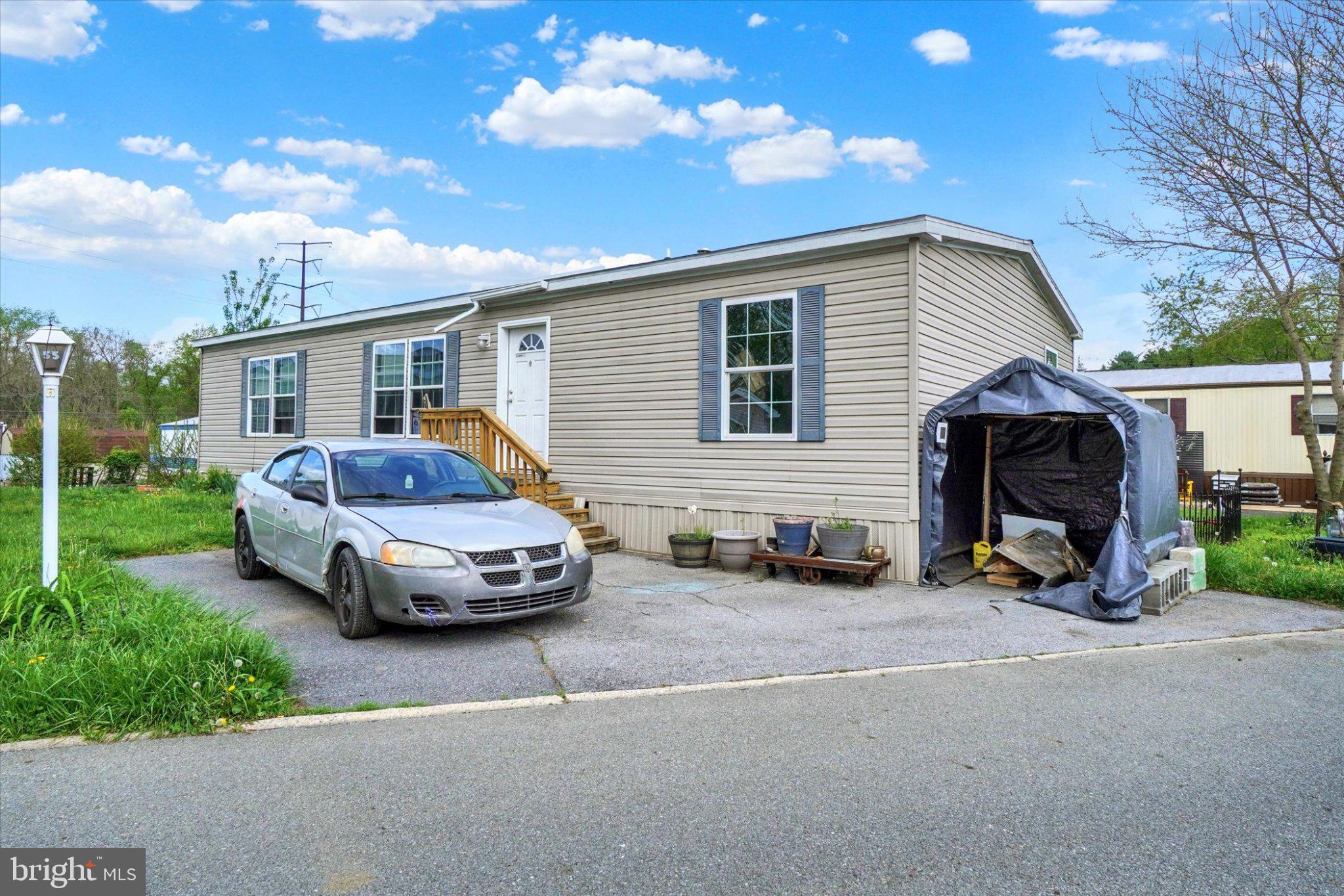 ROLLING HILLS ESTATES - Residential