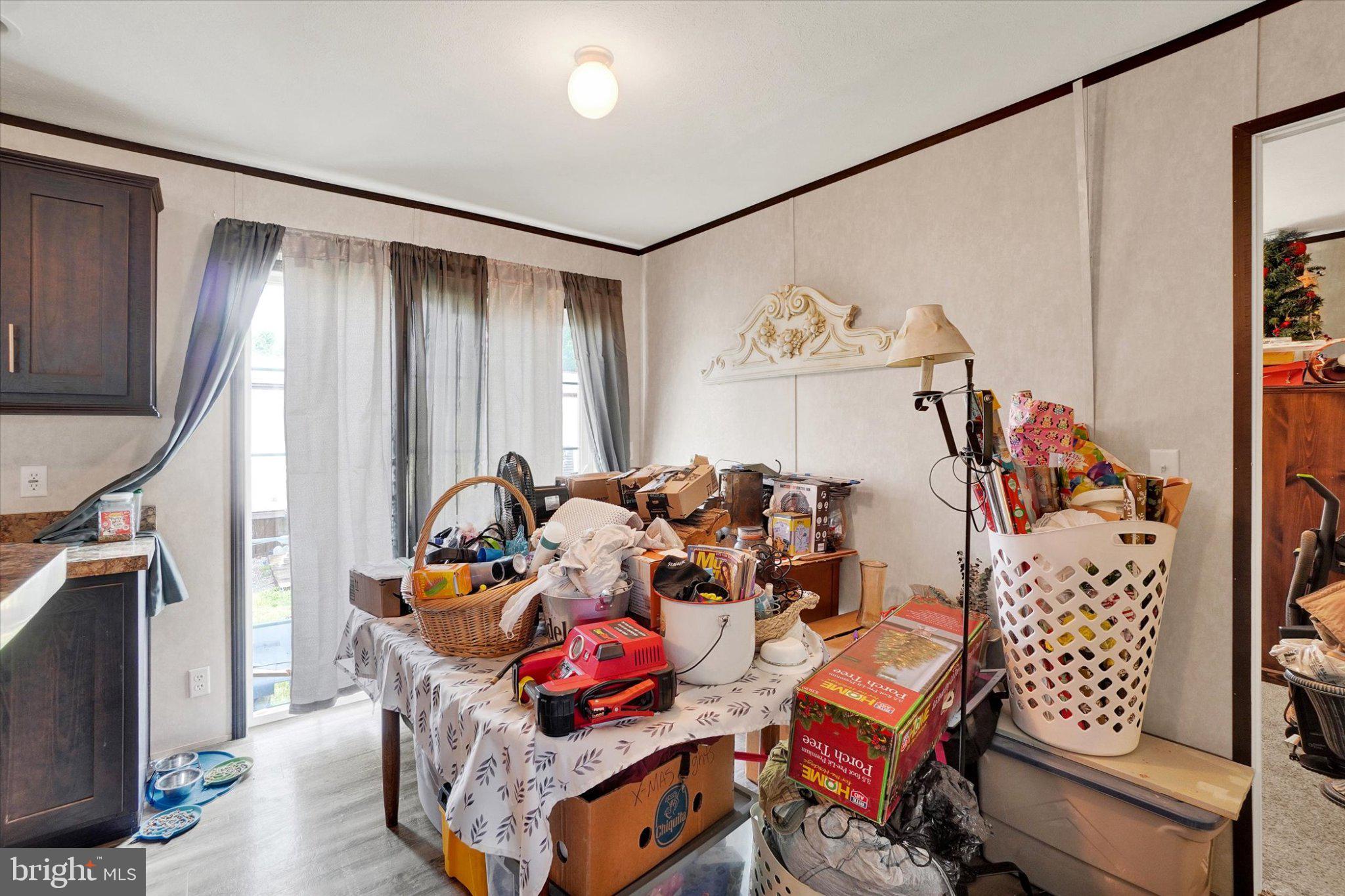 ROLLING HILLS ESTATES - Residential