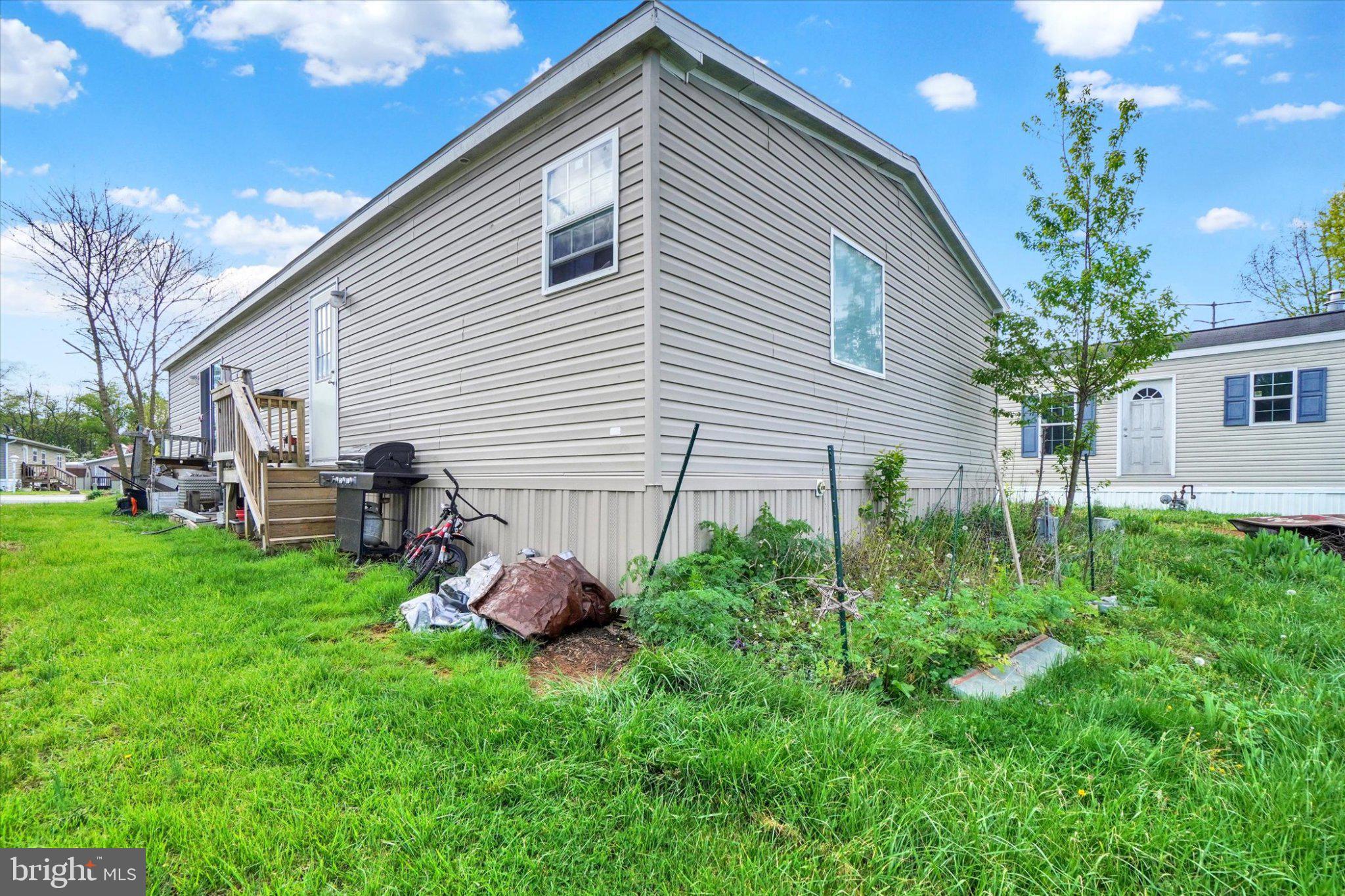 ROLLING HILLS ESTATES - Residential