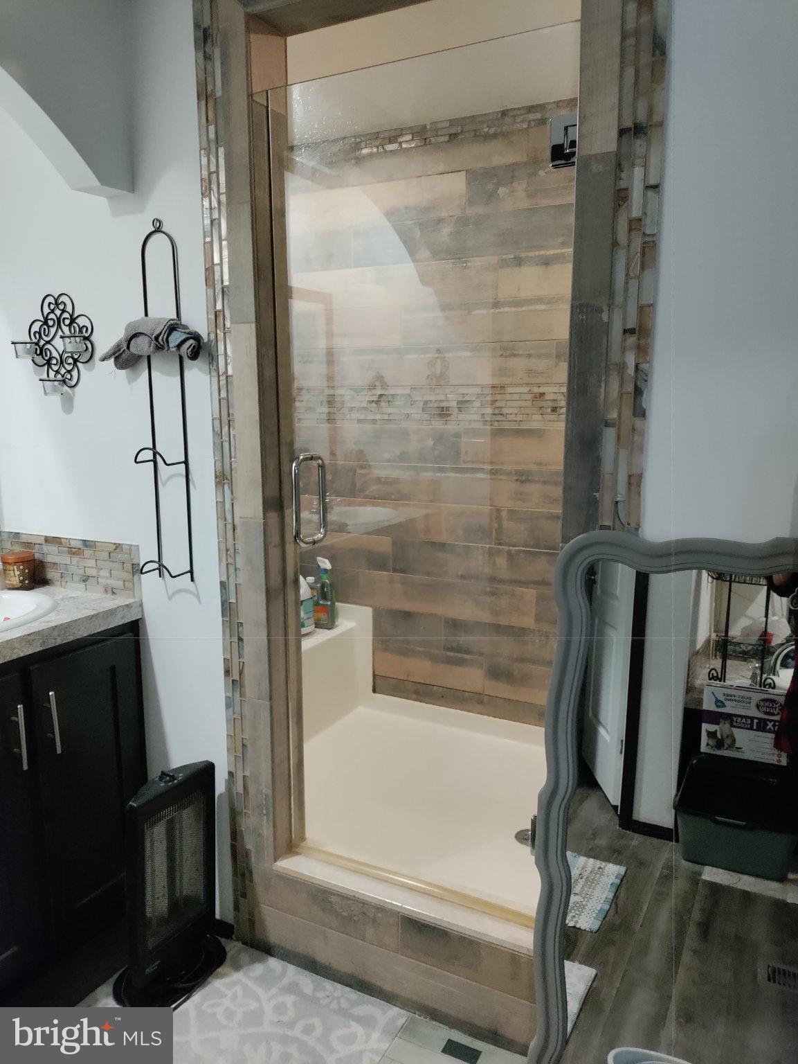 ROLLING HILLS ESTATES - Residential