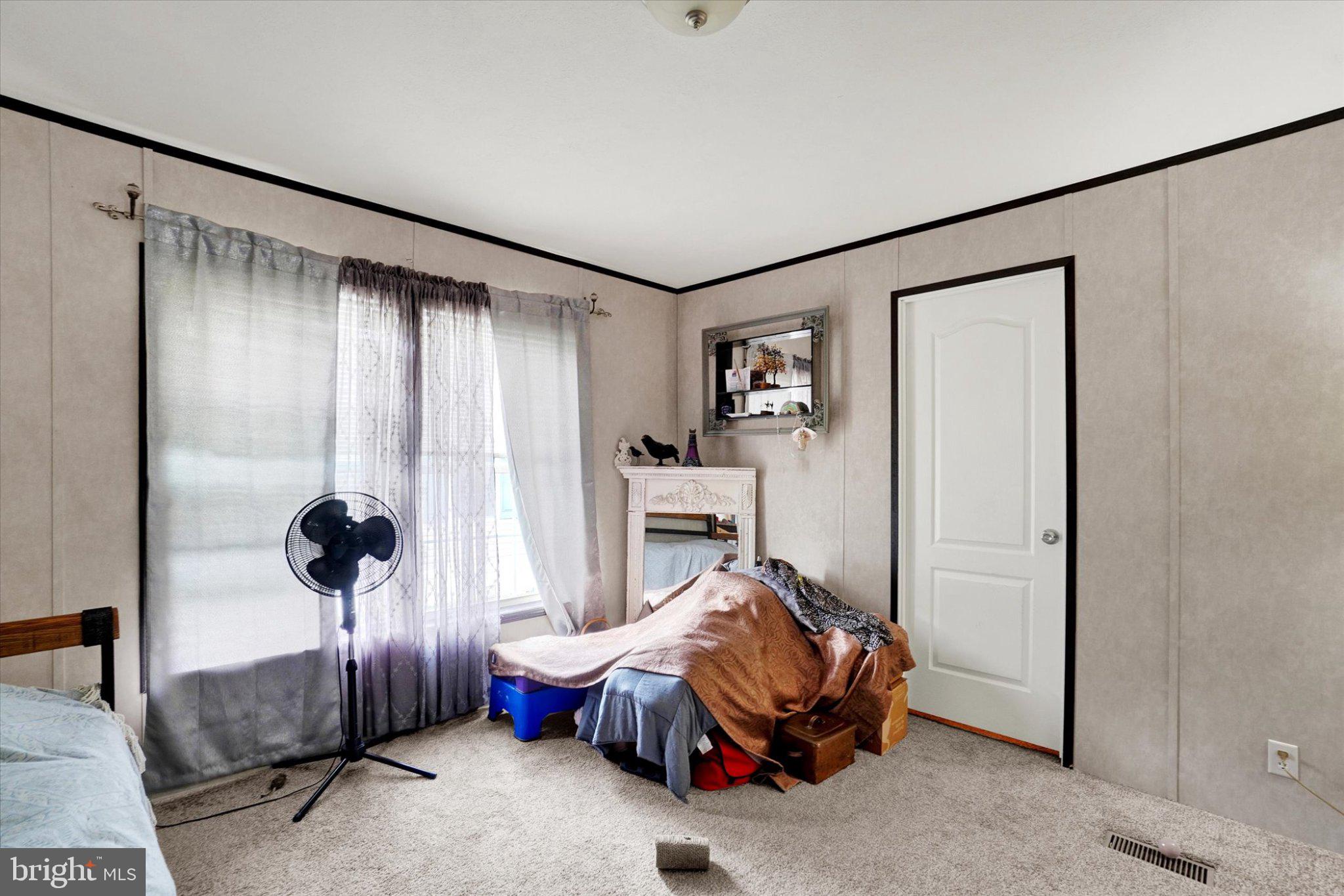 ROLLING HILLS ESTATES - Residential