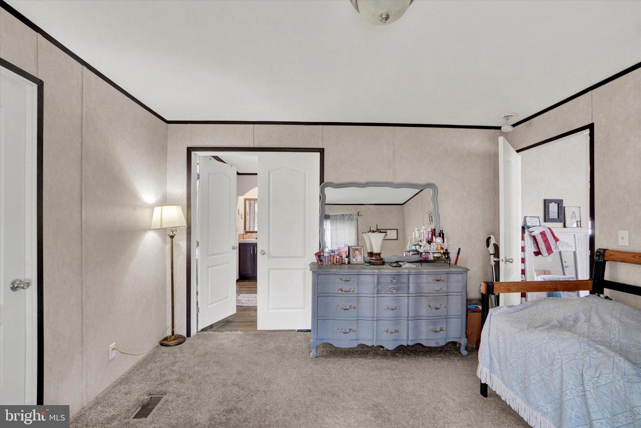 ROLLING HILLS ESTATES - Residential