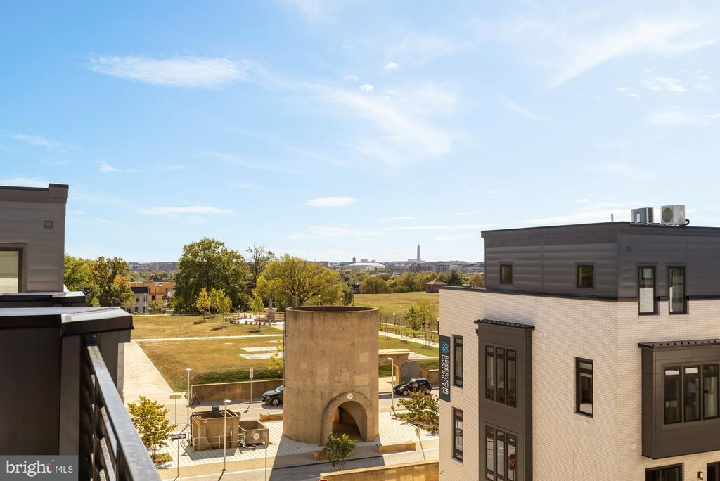 Photo of 2607 Platt Court NW, WASHINGTON, DC 20001 (MLS # DCDC2228038)