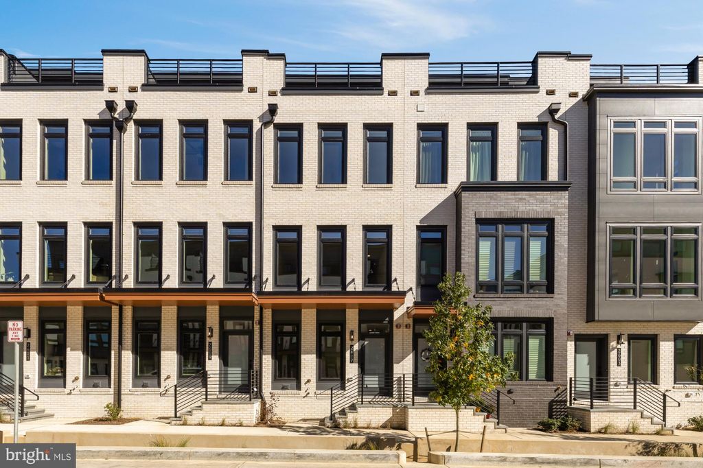 Photo of 2607 Platt Court NW, WASHINGTON, DC 20001 (MLS # DCDC2228038)