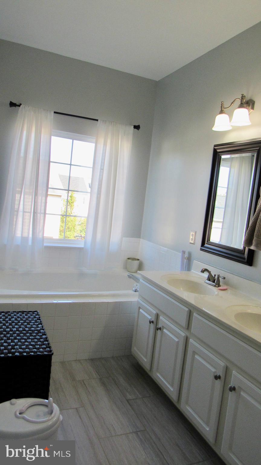 BRAEMAR-TARTAN VILLAGE - Residential Lease