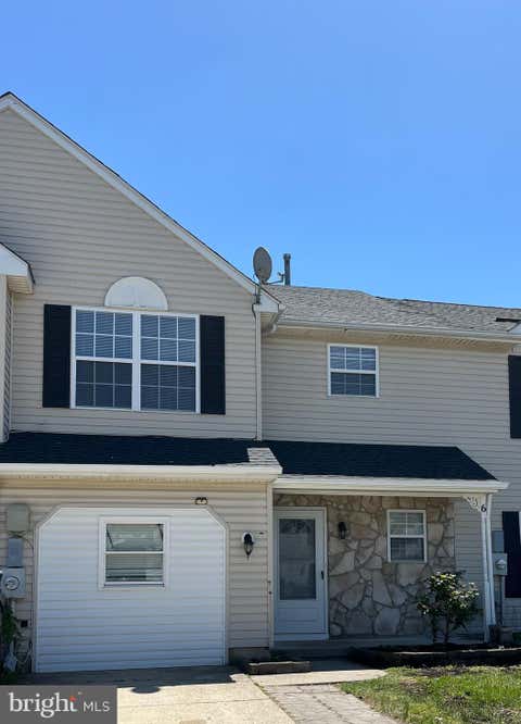 Townhouse For Rent - 6 Parktown Place<br/> SICKLERVILLE, NJ 08081