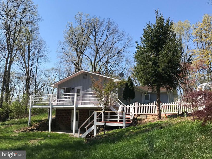 Come and live in this Newly renovated rambler build on 20 acres of land with 4 bedroom and 3 full bathroom, updated kitchen with SS appliance. fully updated bathrooms. Fresh paint all over the house. New wall to wall carpet.