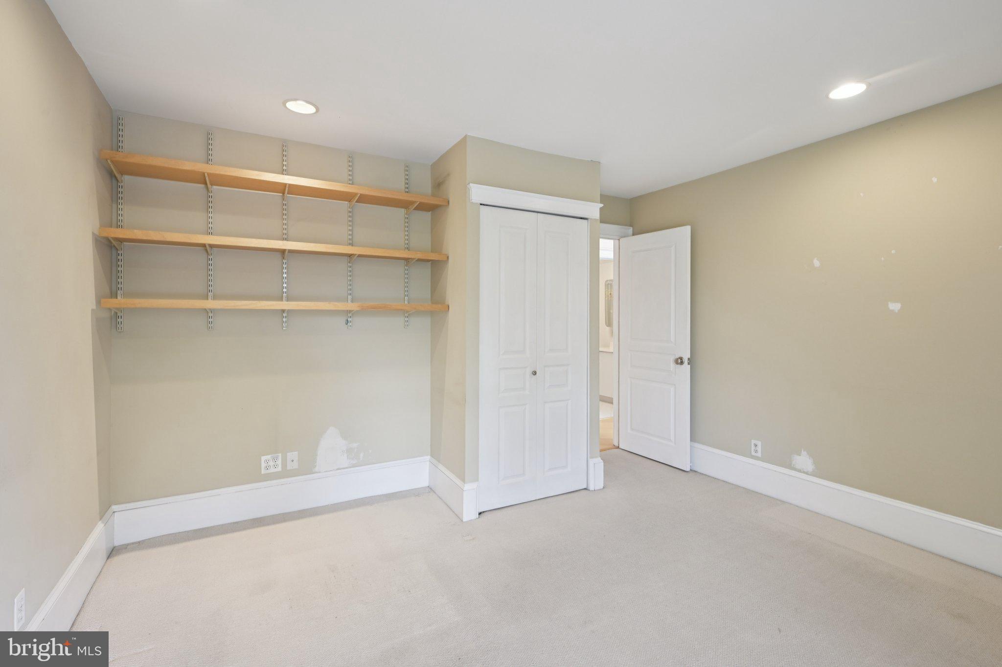 GLENHARDIE CONDOS - Residential