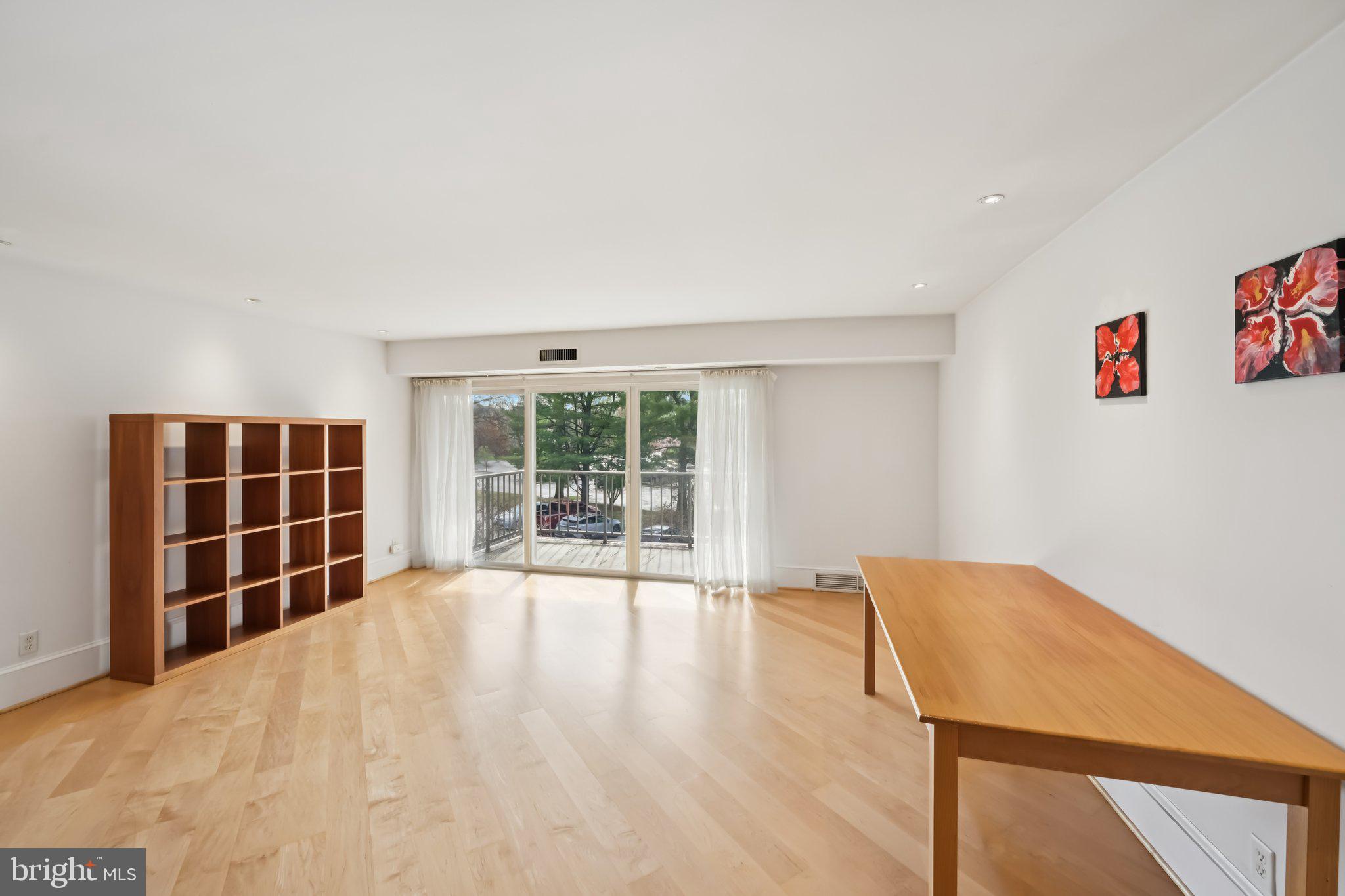 GLENHARDIE CONDOS - Residential