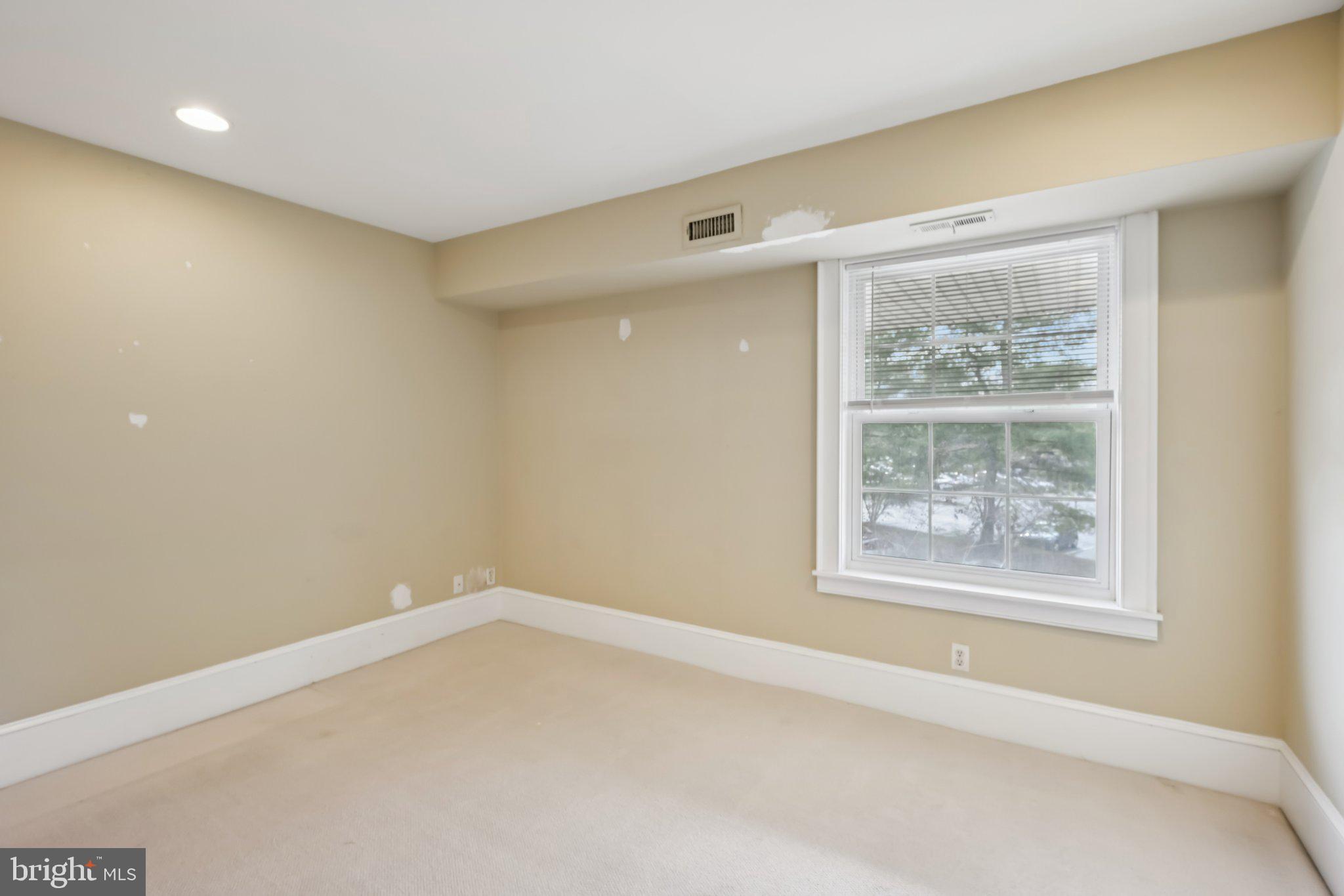 GLENHARDIE CONDOS - Residential