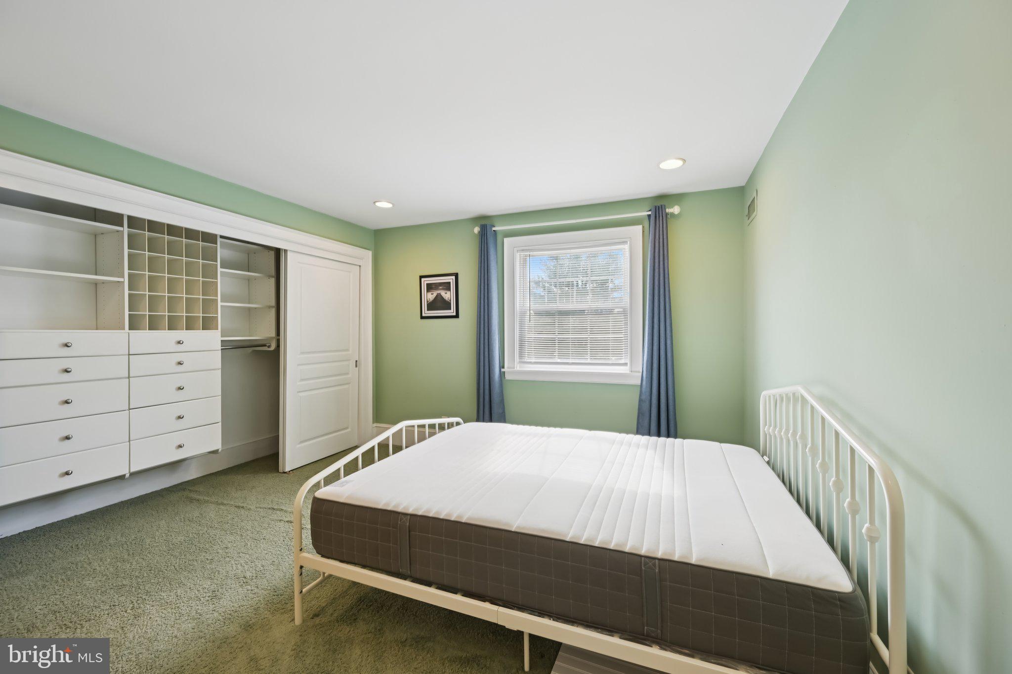 GLENHARDIE CONDOS - Residential